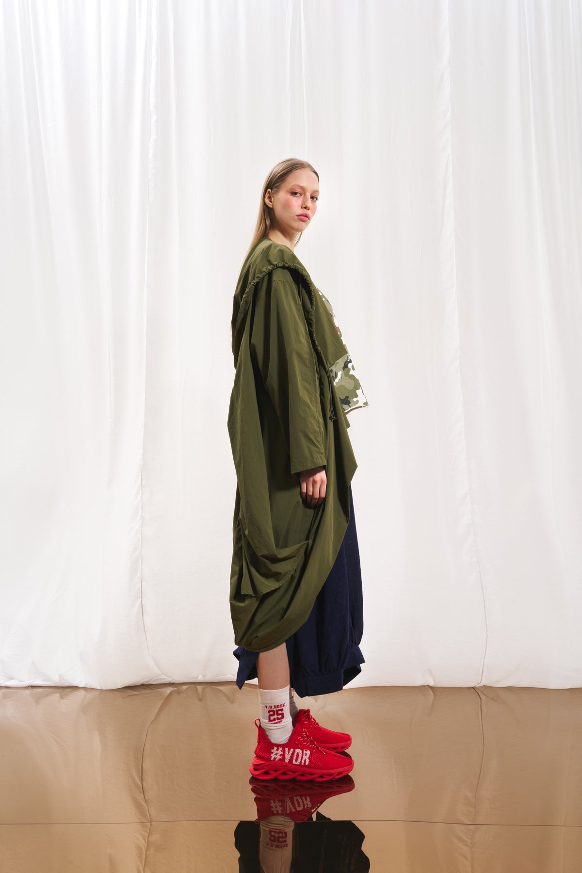 Zeytin Yesili Kapüsonlu Oversize Trençkot 17347