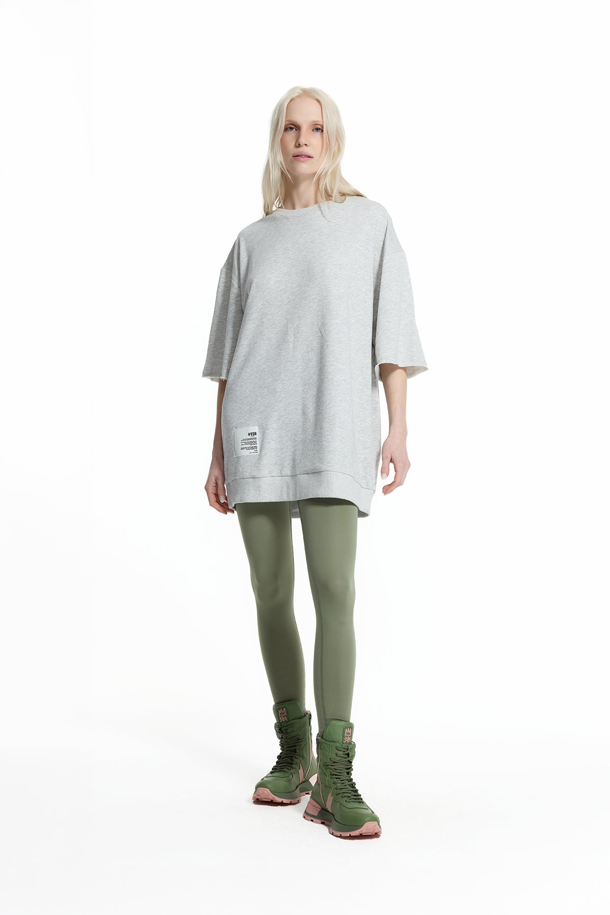 Gri Melanj Sırt Dekolteli Katmanlı Sweatshirt 19042