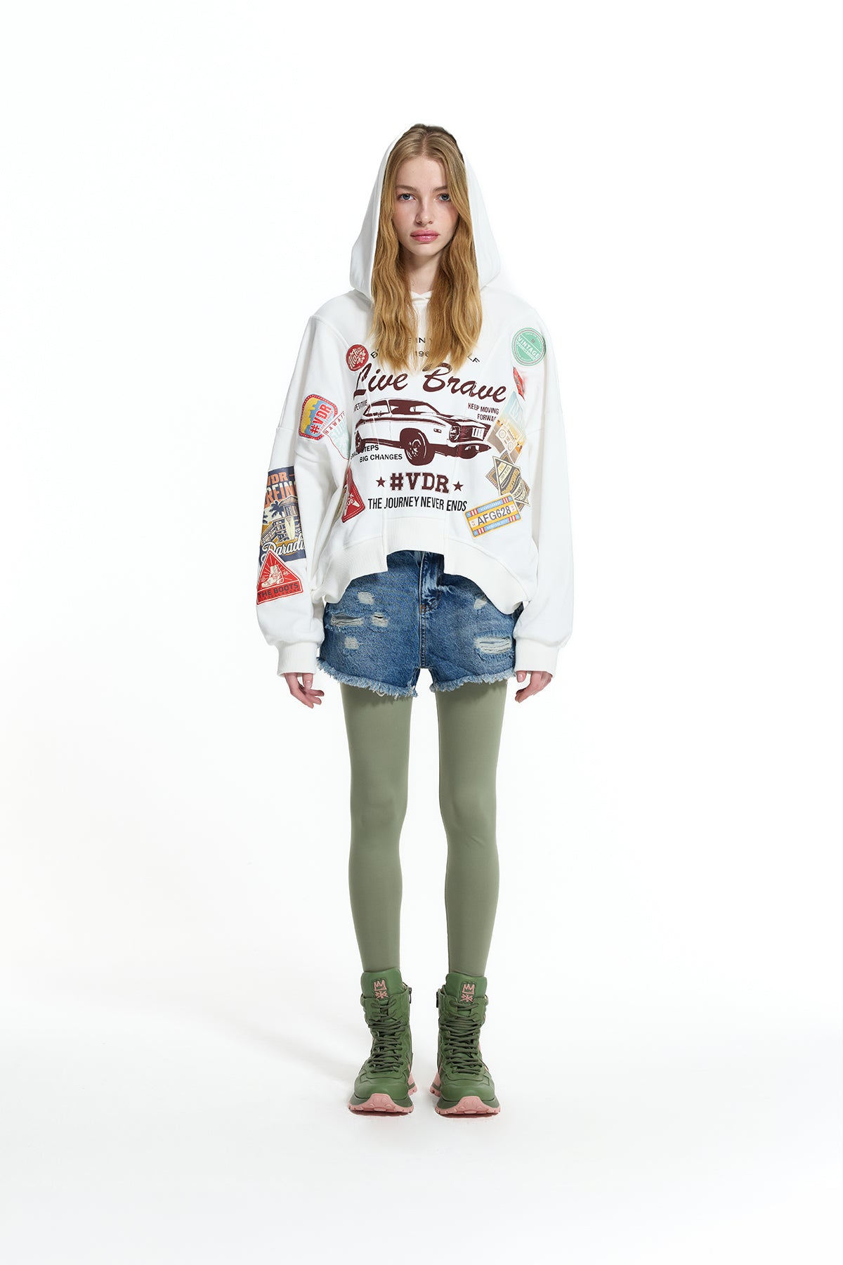 Ekru Arma ve Baskı Detaylı Kapüşonlu Sweatshirt 19044