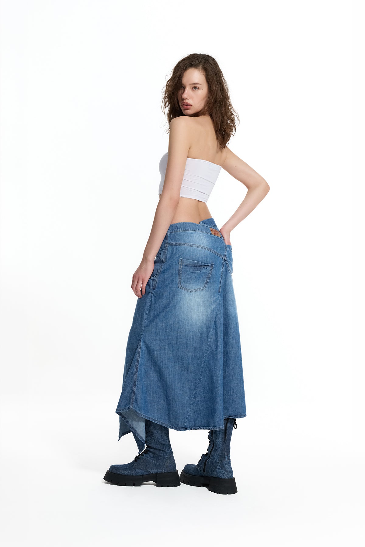 Mavi Asimetrik Yırtmaç Detaylı Uzun Denim Etek 19052