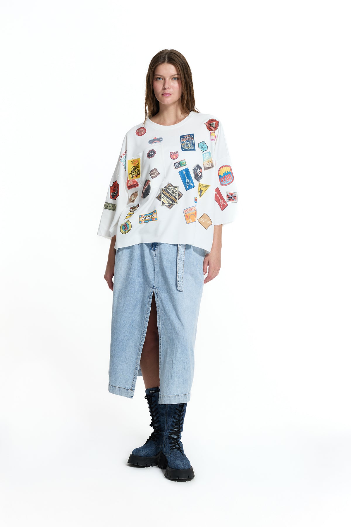 Beyaz Arma Detaylı Oversize Yarım Kol Sweatshirt 19074