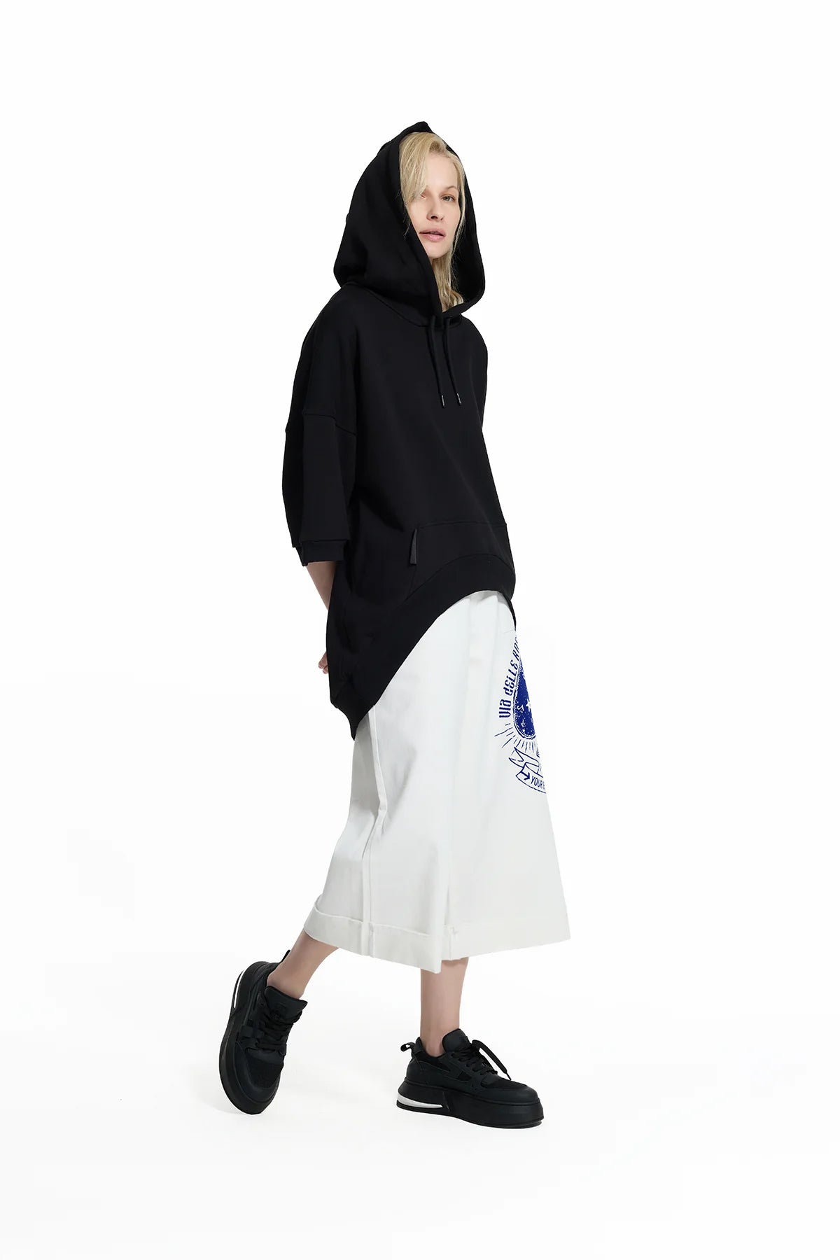 Siyah Kısa Kollu Hoodie Sweatshirt 19110