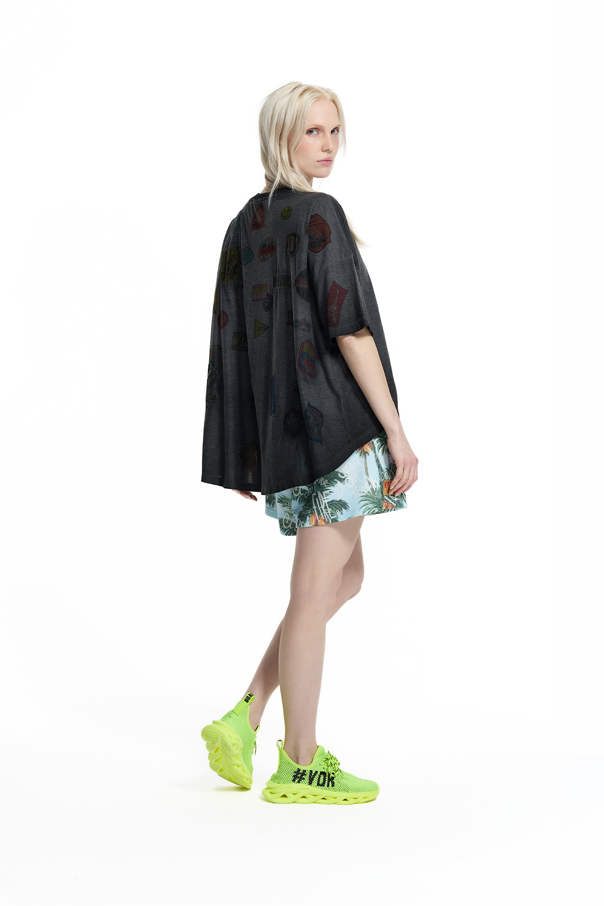 Siyah Signature Patch Back Oversize T-Shirt 19176