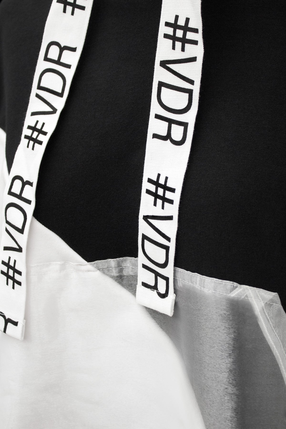 Siyah Beyaz Sweatshirt 6060