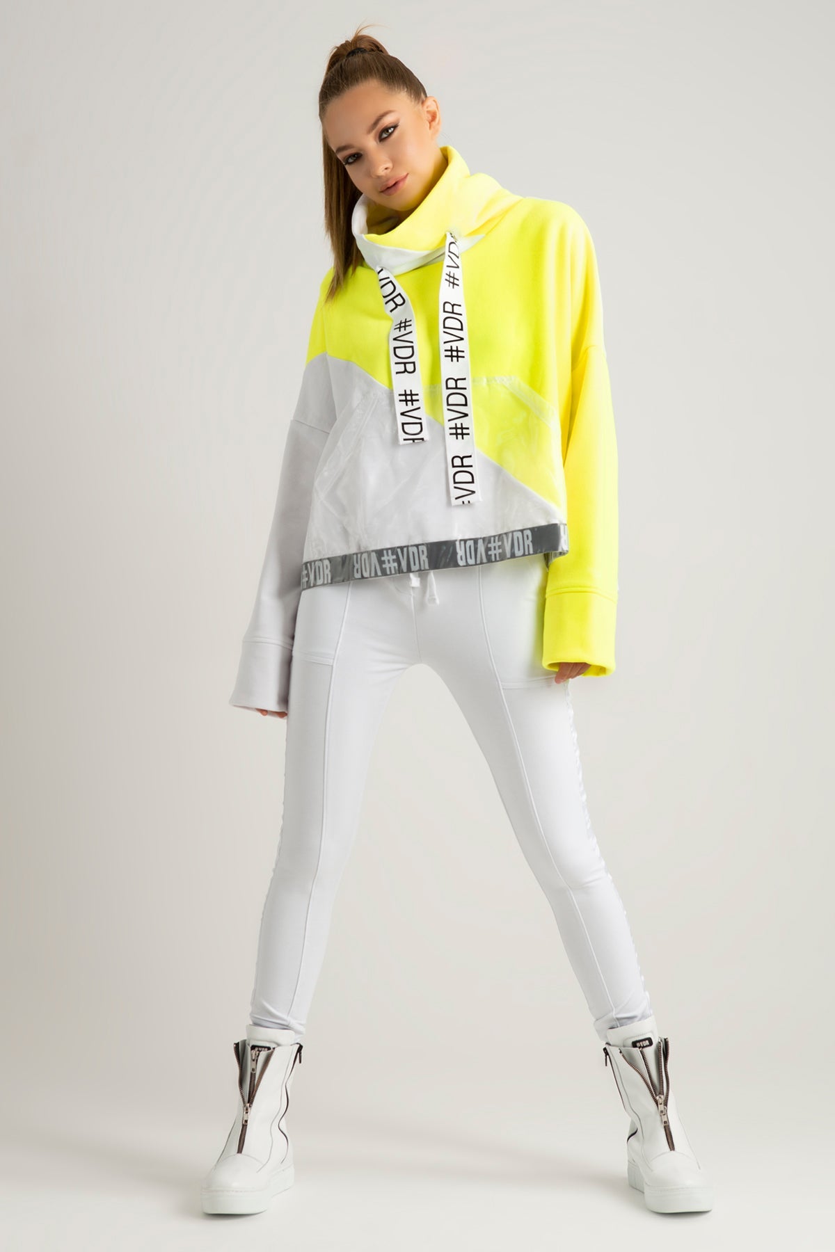 Sari Beyaz Sweatshirt 6060