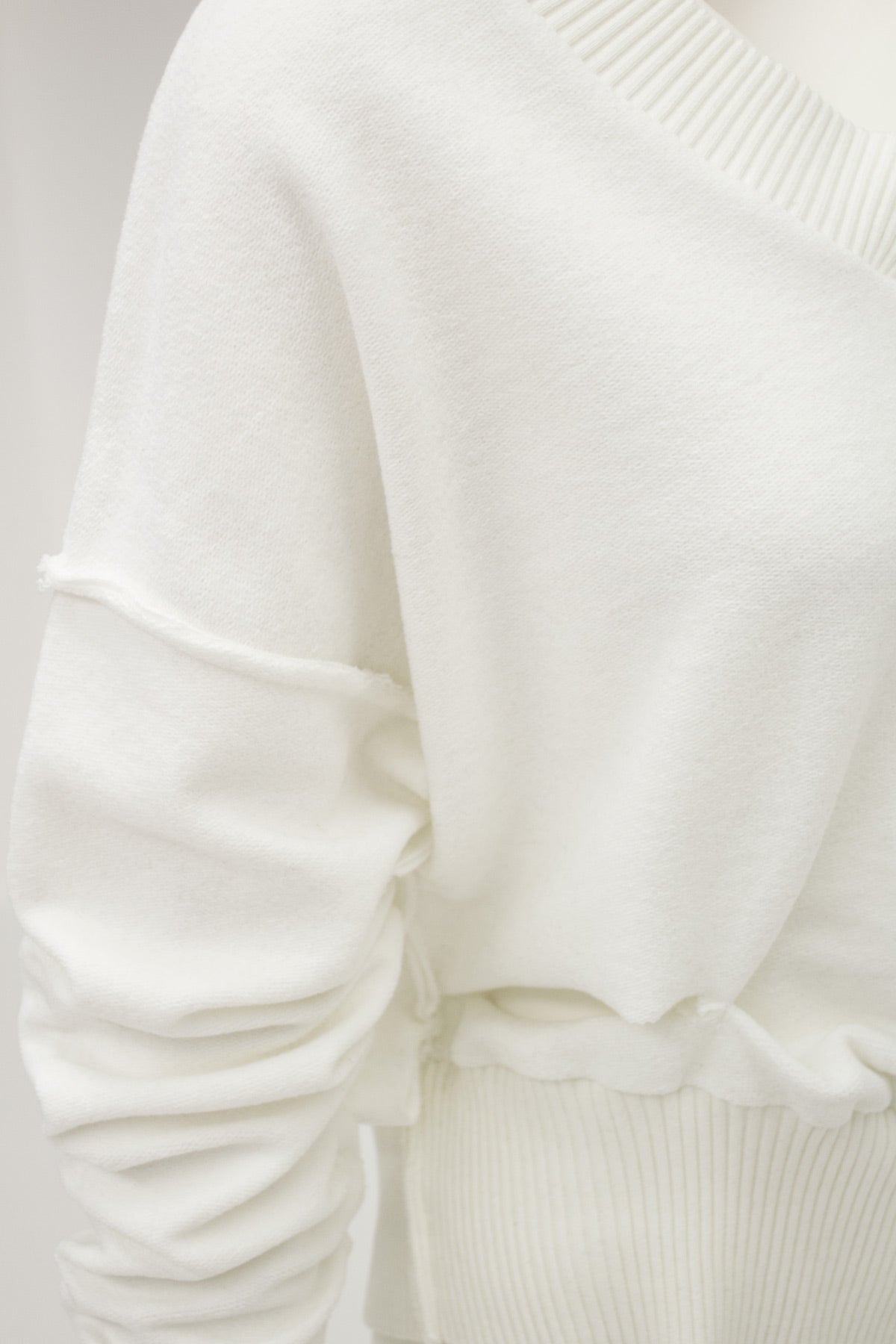 Ekru Sweatshirt 6243