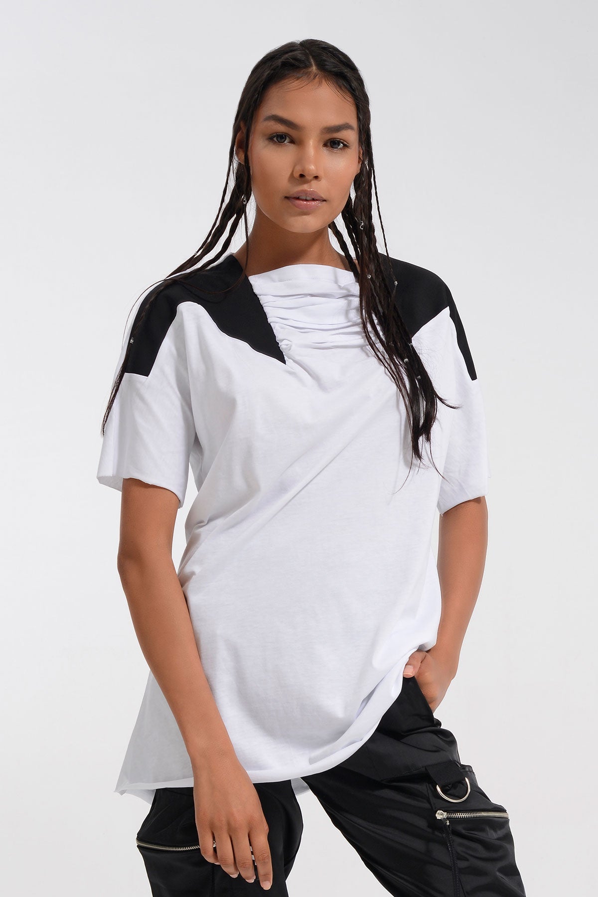 Beyaz Siyah T-shirt 8100