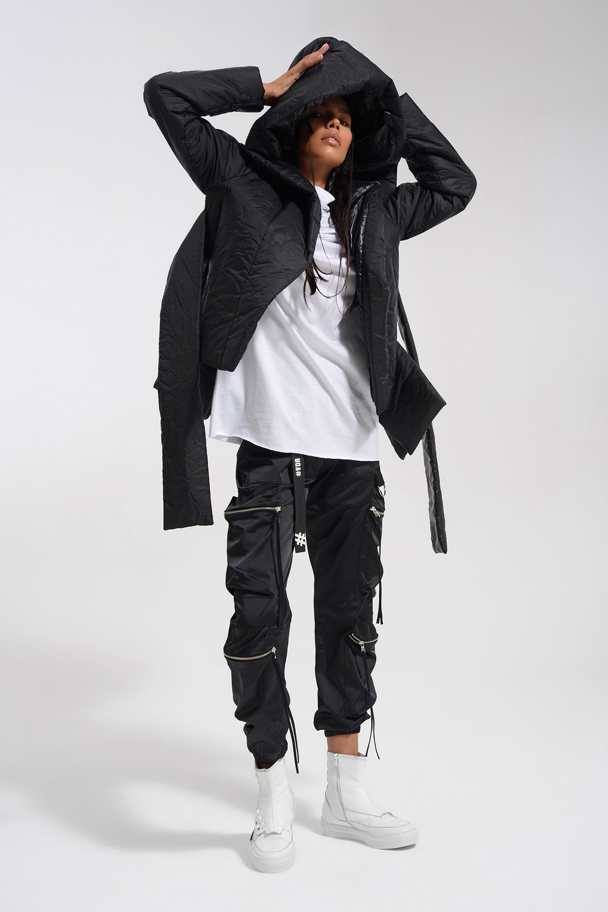 Beyaz Siyah T-shirt 8100