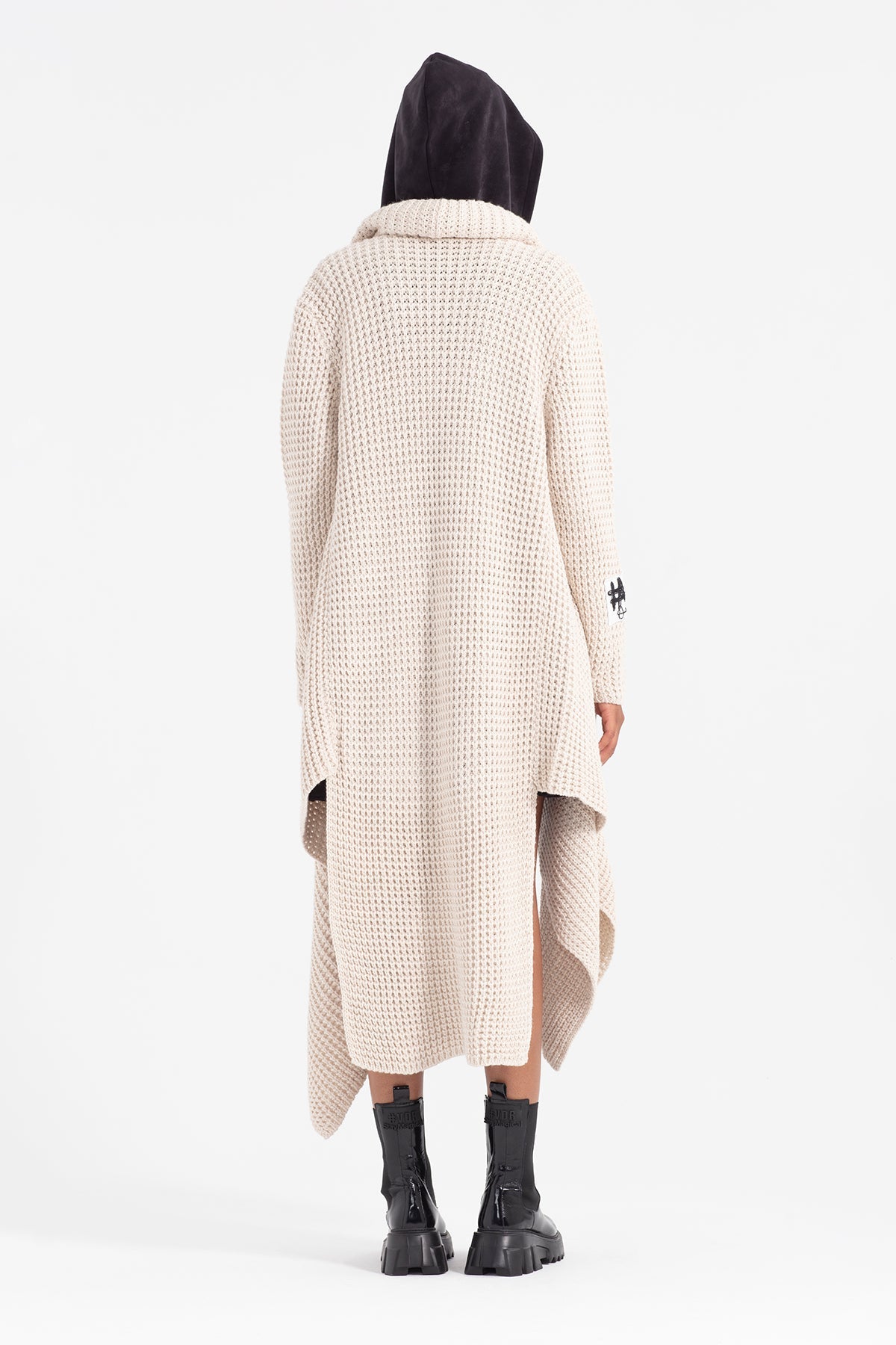 Bej Hirka 12108