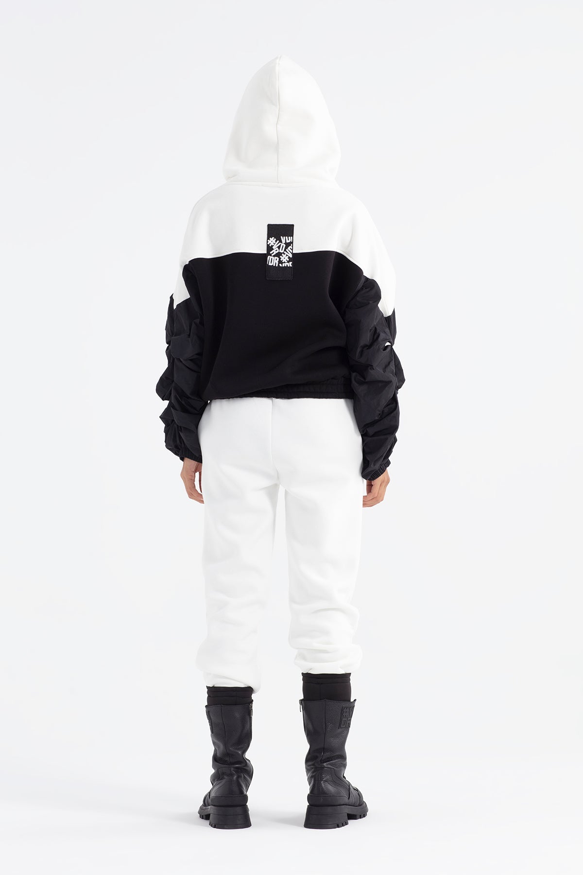 Siyah Ekru Sweatshirt 12130
