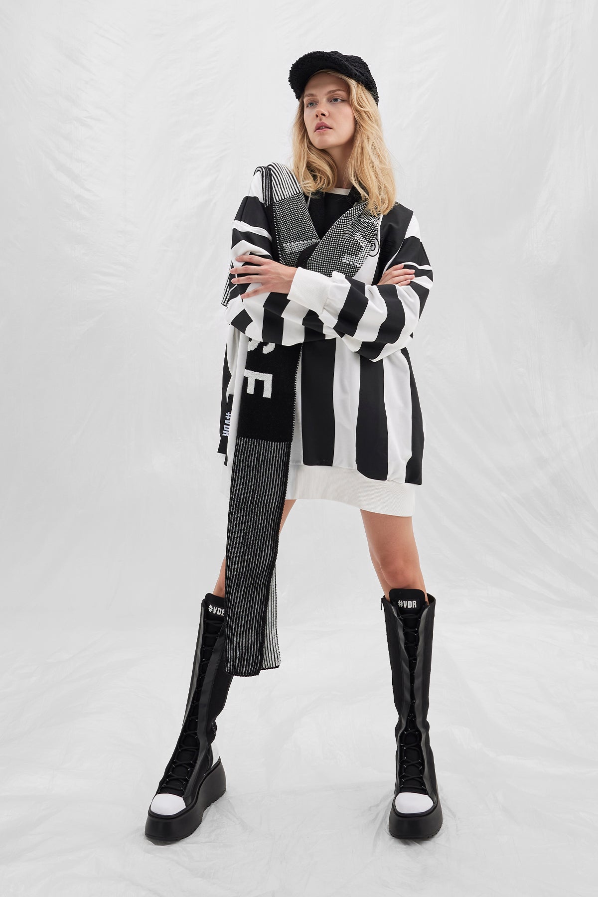 Ekru Siyah Sweatshirt 14398