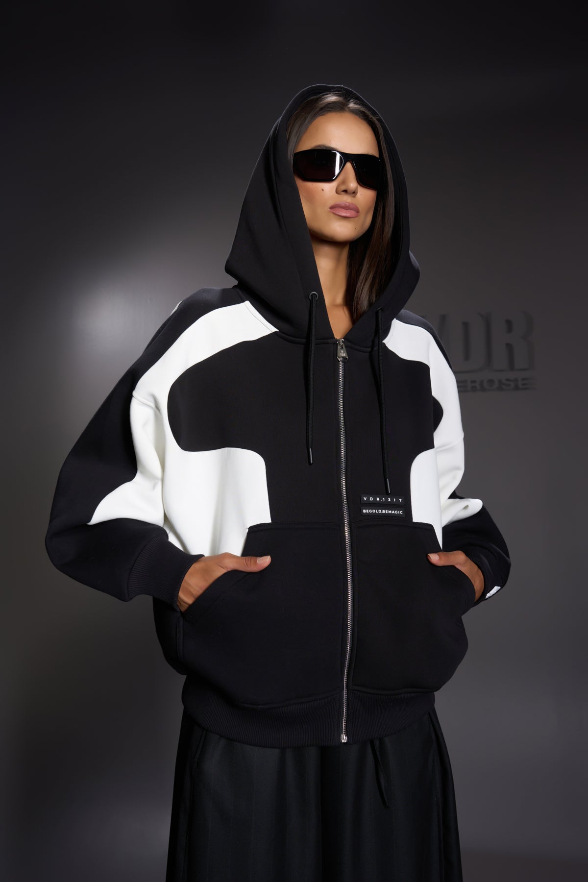Siyah Beyaz Sweatshirt 16056