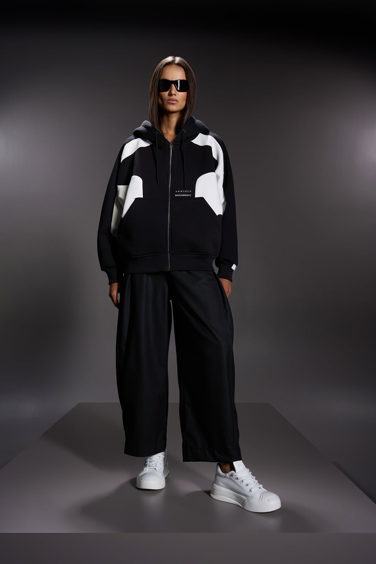 Siyah Beyaz Sweatshirt 16056