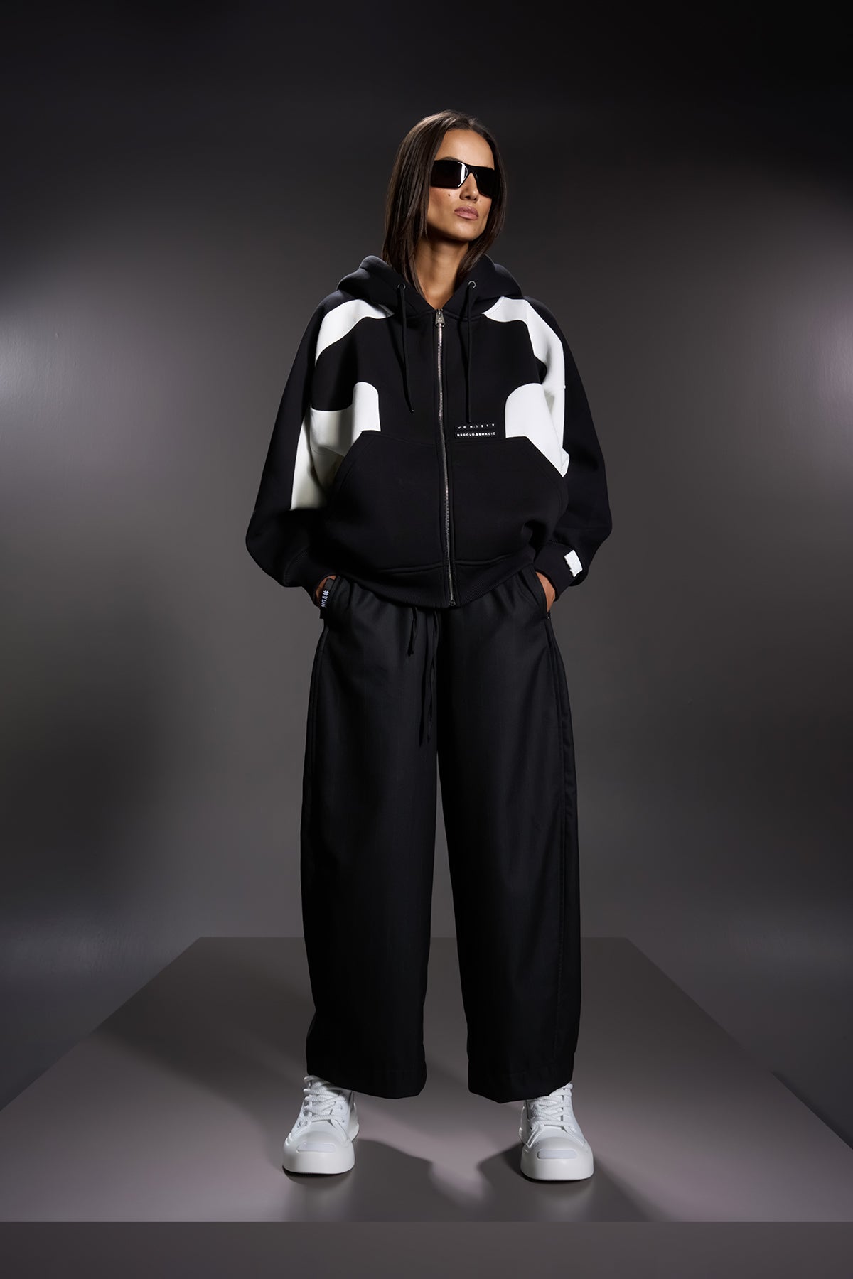 Siyah Beyaz Sweatshirt 16056