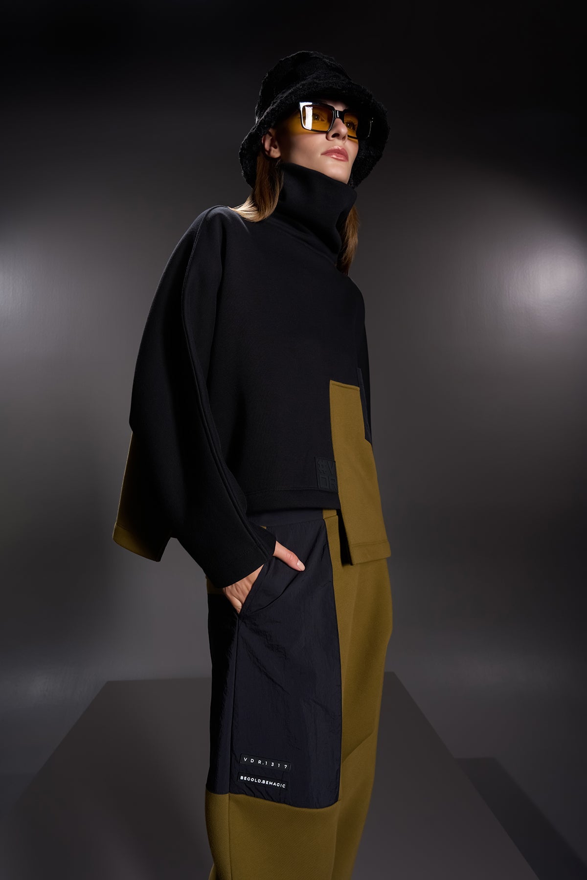 Siyah Yesil Sweatshirt 16060