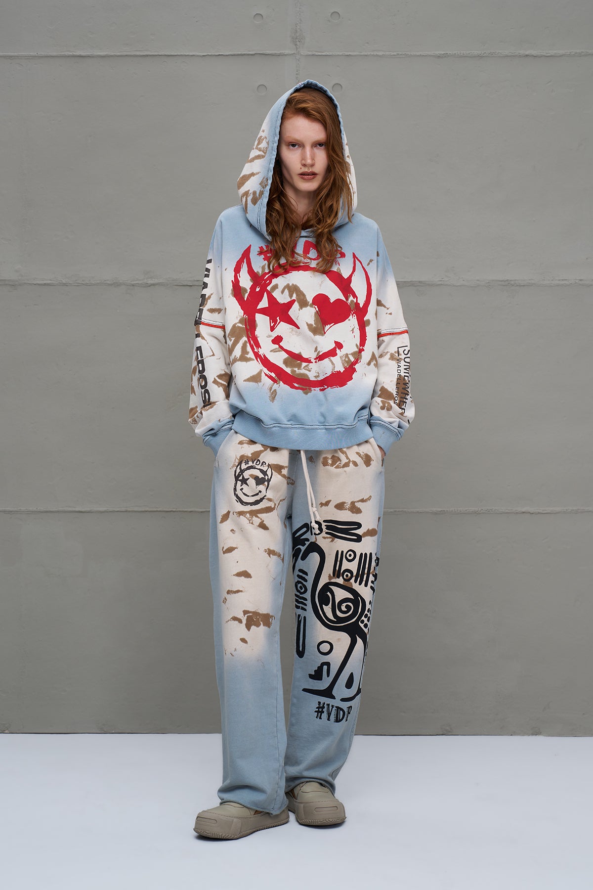 Mavi Bej Eskitme Desenli Oversize Kapüsonlu Sweatshirt 18000