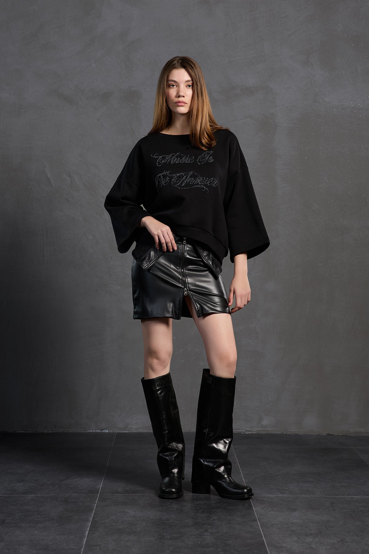 Siyah Bisiklet Yaka Oversize Sweatshirt 18018