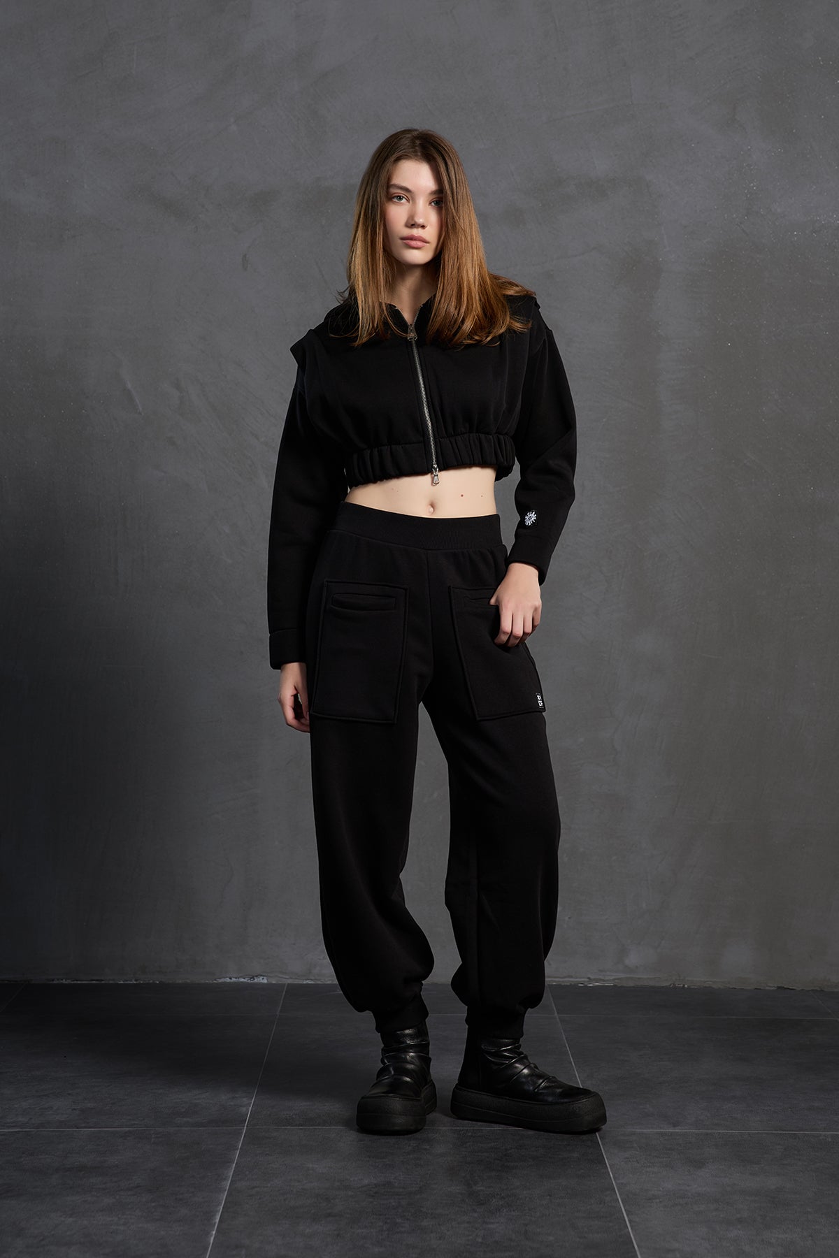 Siyah Fermuarli Crop Sweatshirt 18019