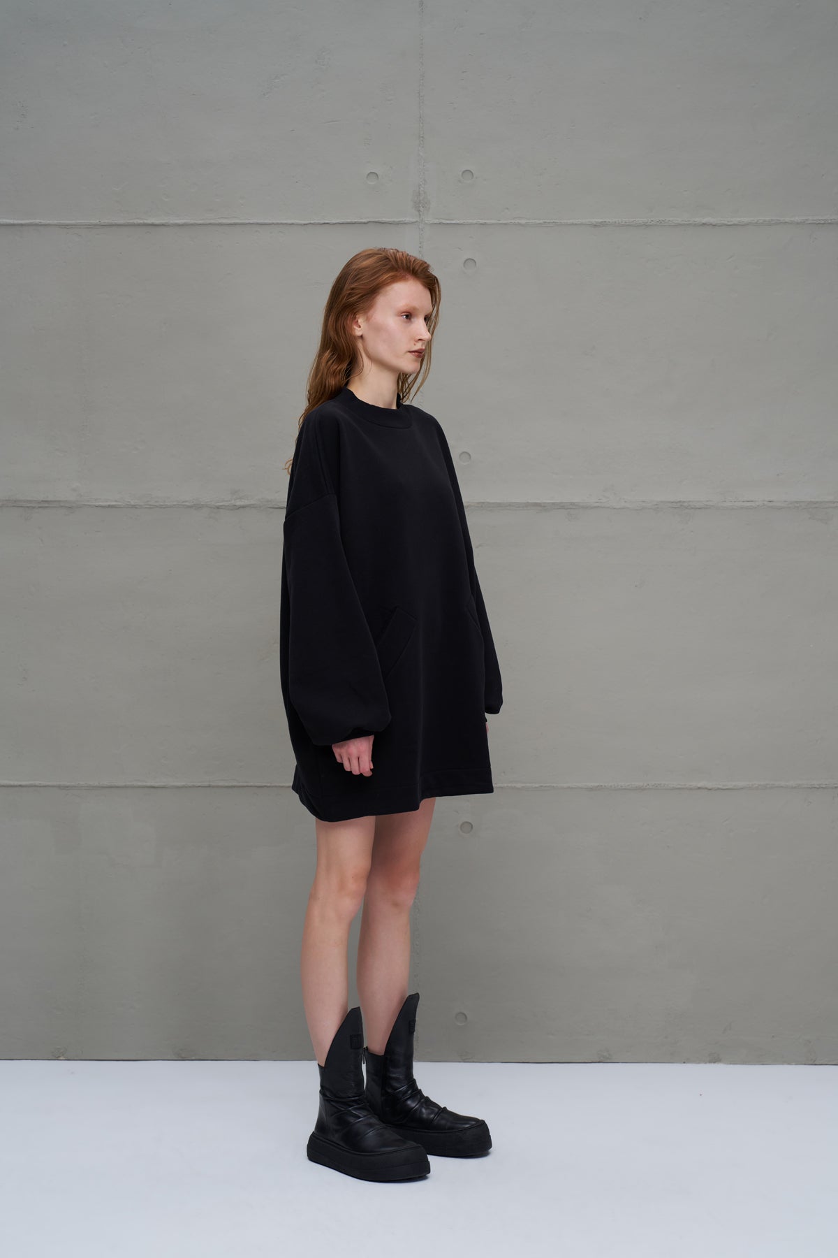 Siyah Genis Kesim Sweatshirt 18022