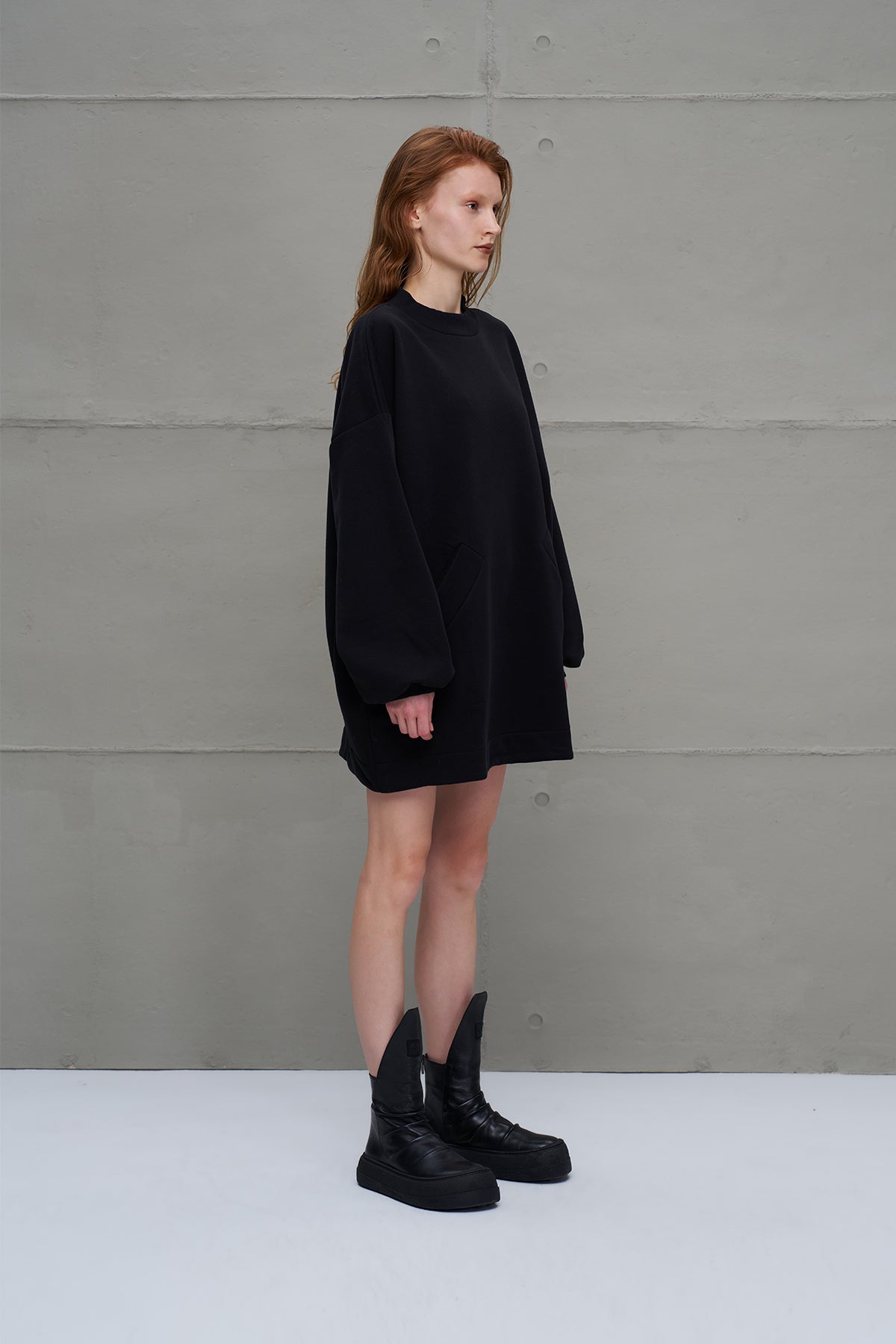 Siyah Genis Kesim Sweatshirt 18022