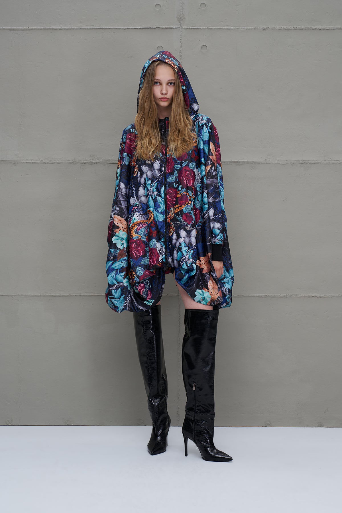 Çok Renkli Asimetrik Oversize Kapüsonlu Rüzgarlik 18030