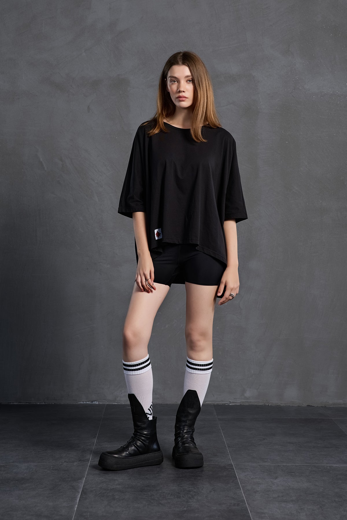 Siyah Asimetrik Oversize T-Shirt 18037