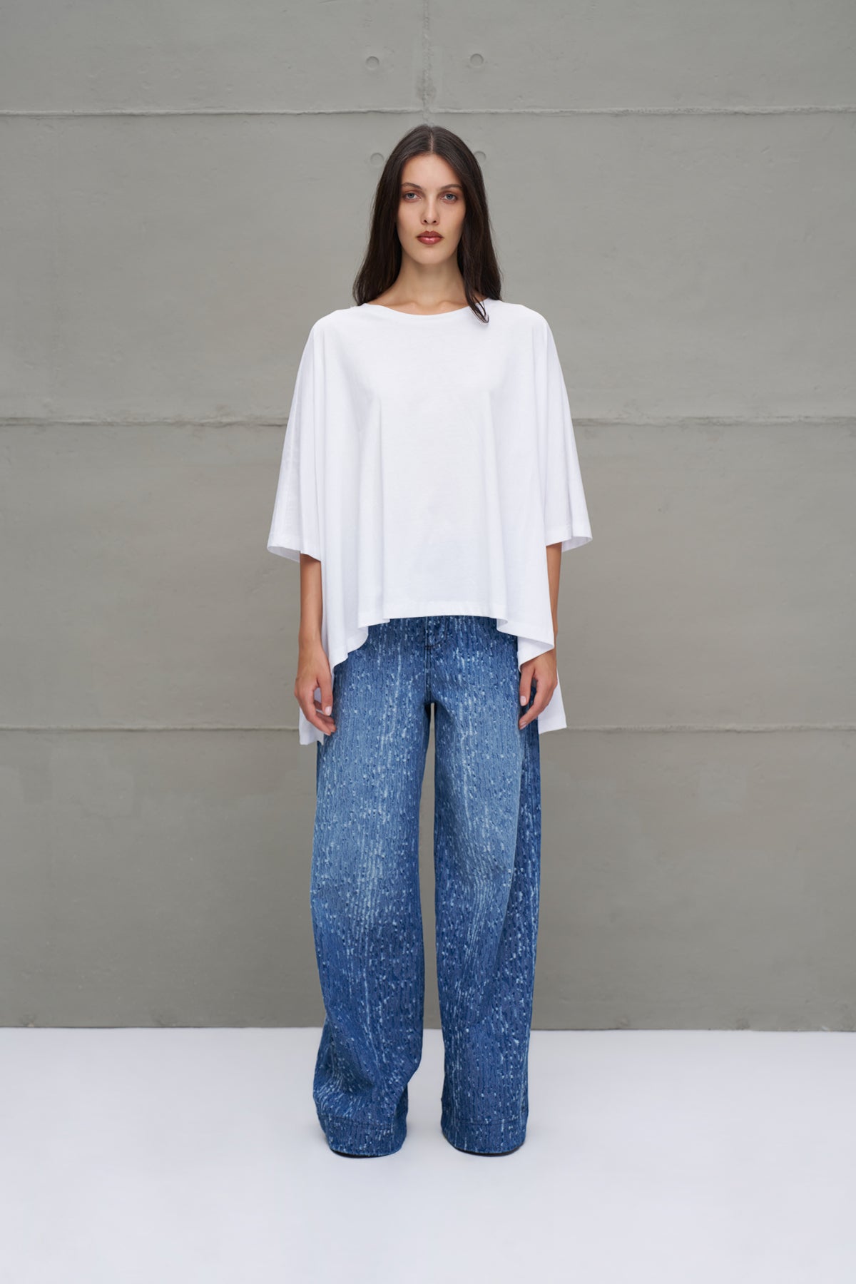 Beyaz Asimetrik Oversize T-Shirt 18037