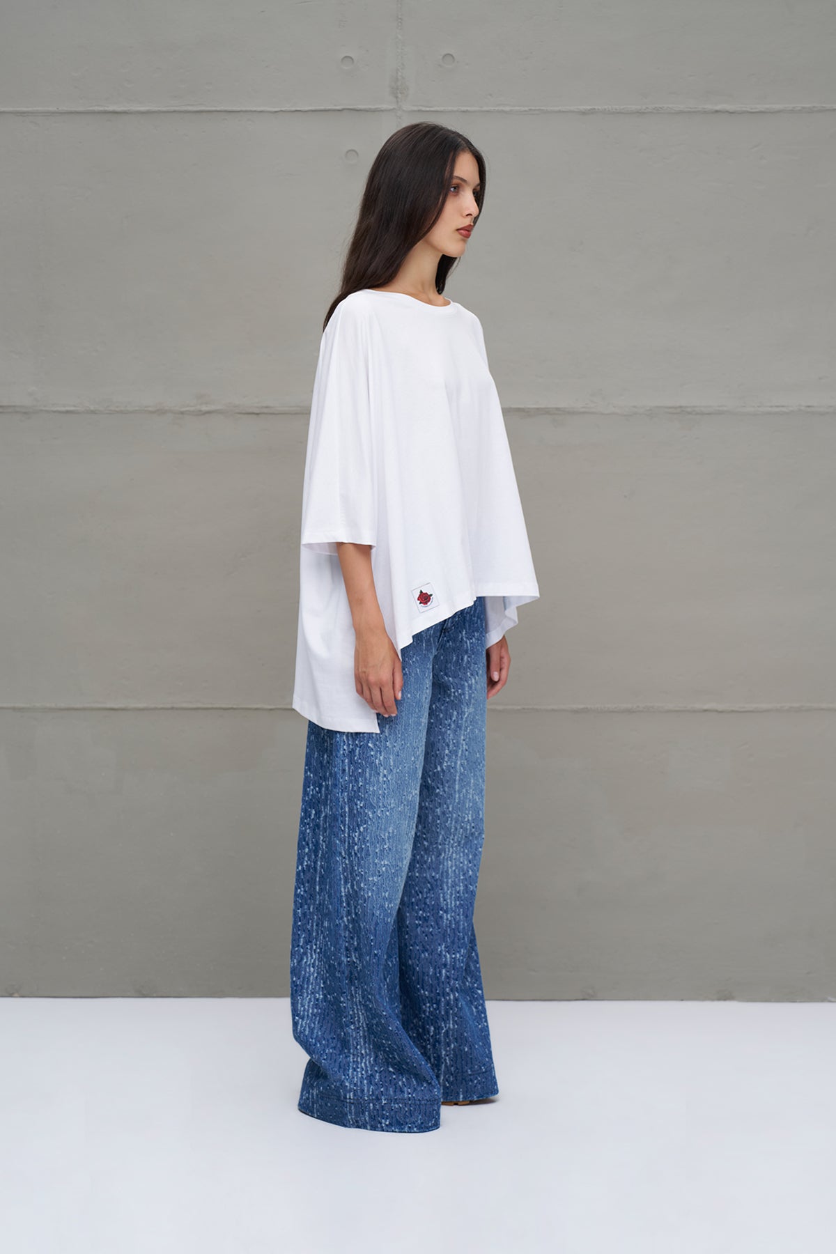 Beyaz Asimetrik Oversize T-Shirt 18037