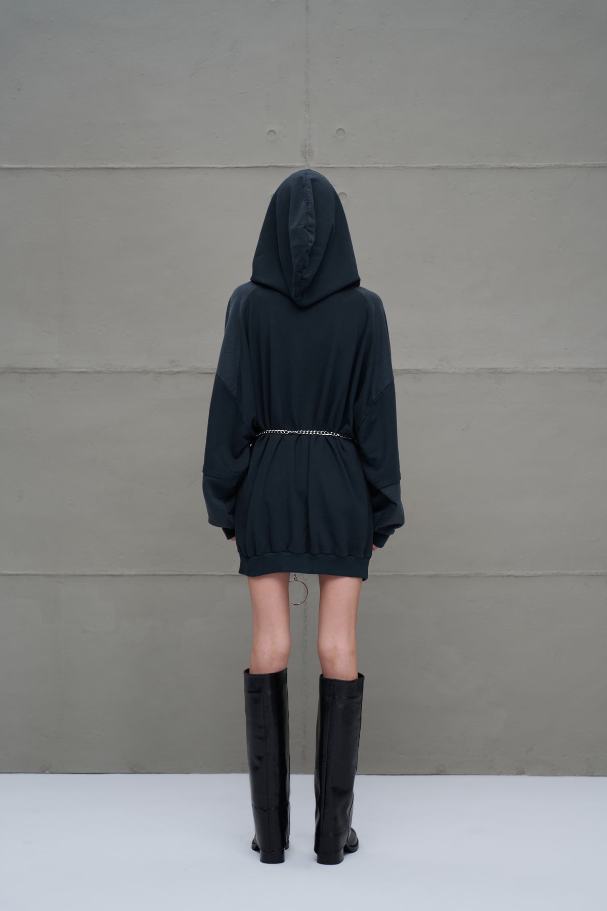 Antrasit Zincir Kemerli Kapüsonlu Sweatshirt 18041