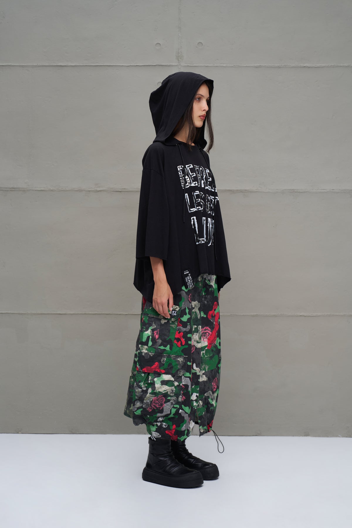 Siyah Asimetrik Oversize Kapüsonlu T-Shirt 18042