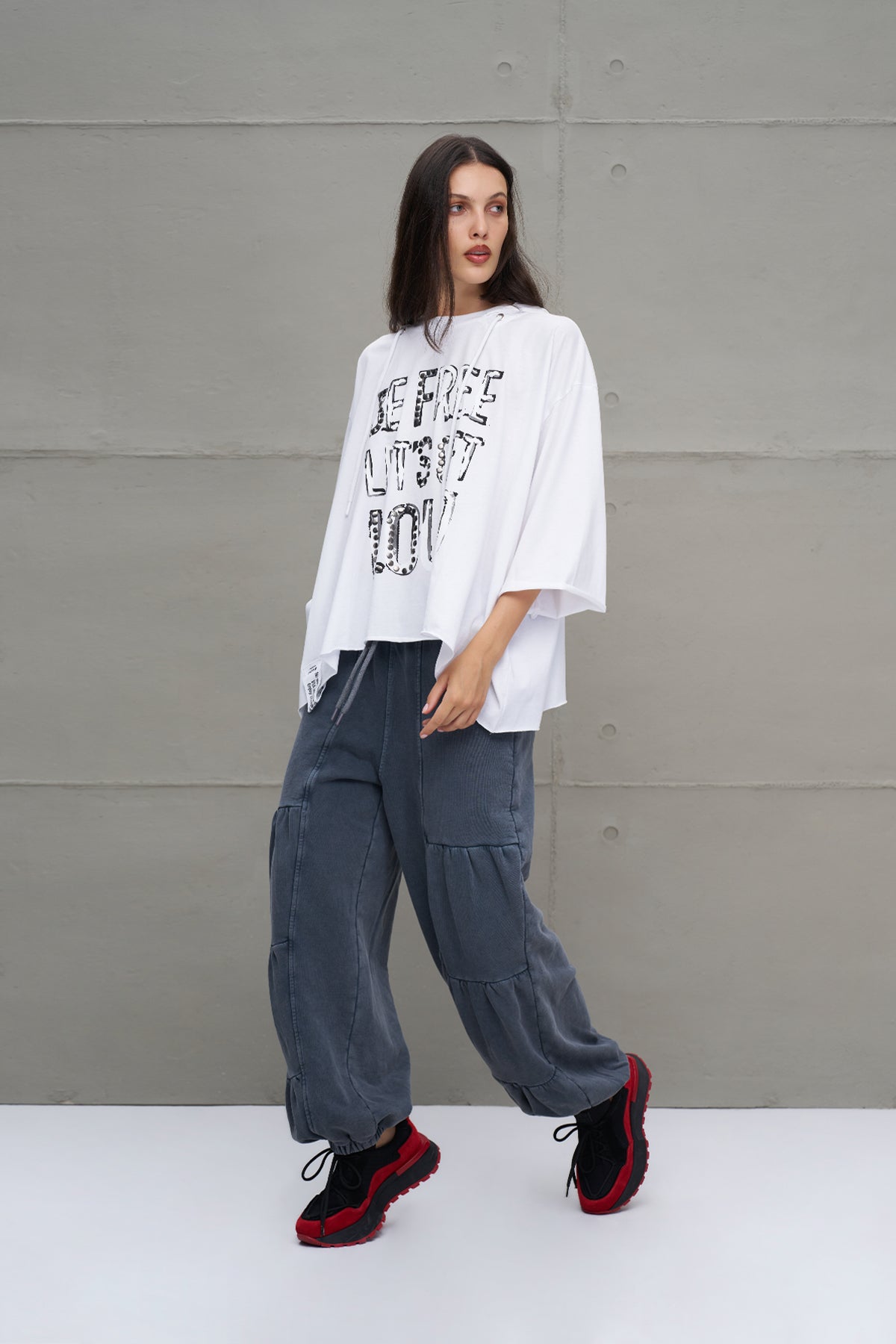 Beyaz Asimetrik Oversize Kapüsonlu T-Shirt 18042