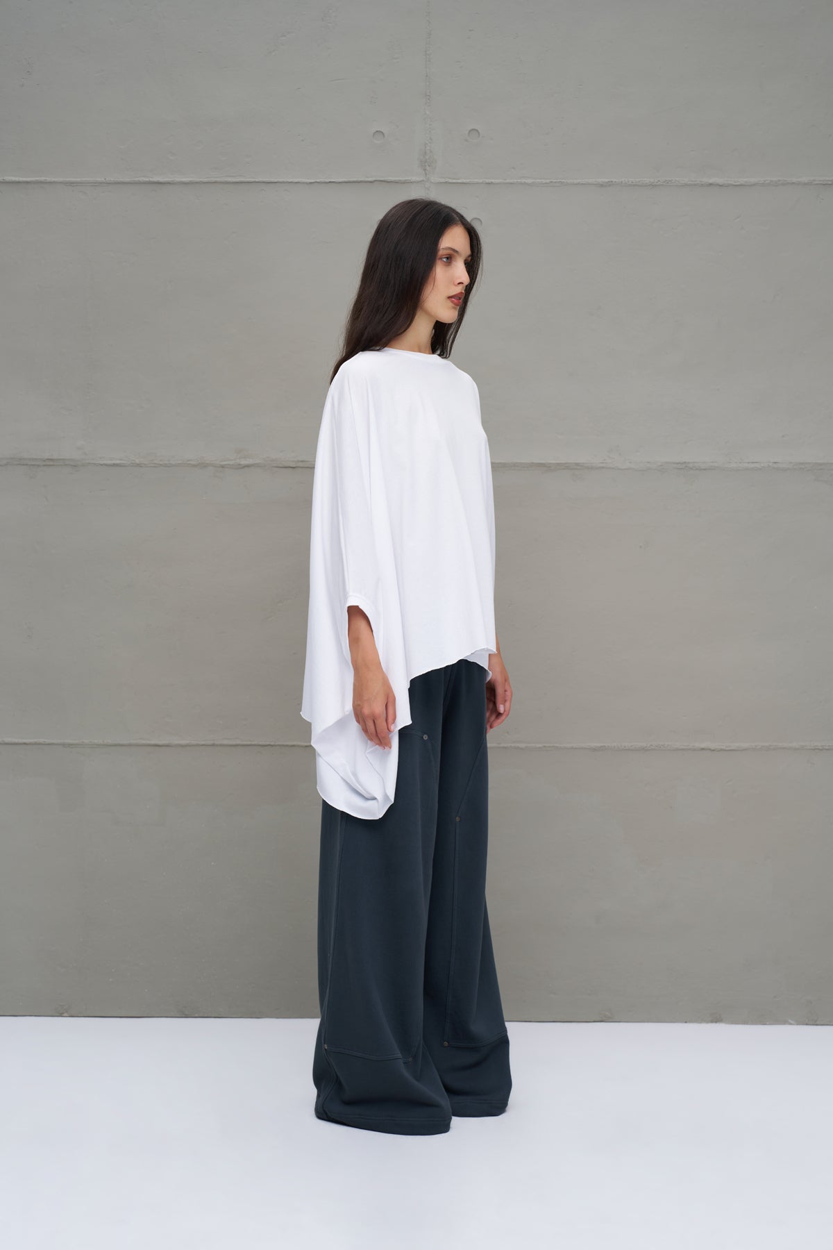 Beyaz Asimetrik Oversize T-Shirt 18043