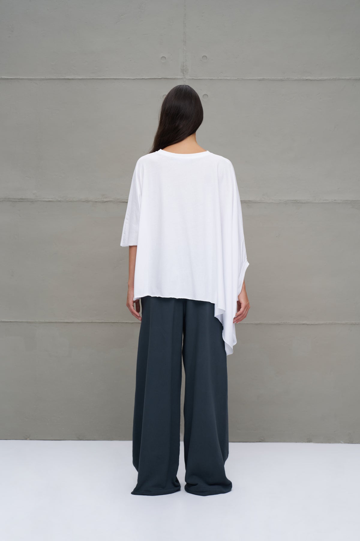 Beyaz Asimetrik Oversize T-Shirt 18043