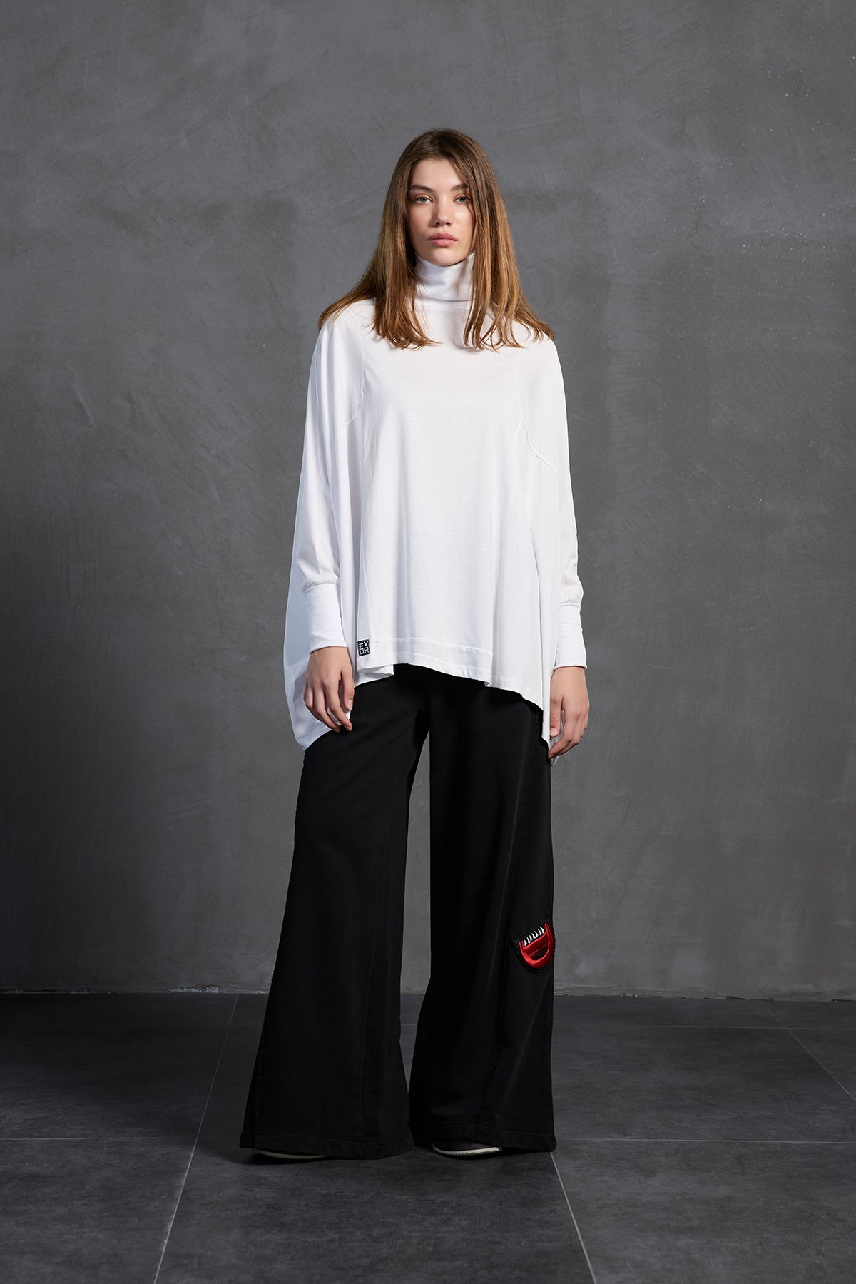 Beyaz Balikçi Yaka Oversize Bluz 18044