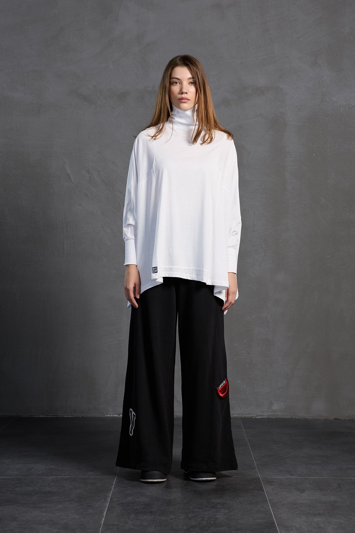 Beyaz Balikçi Yaka Oversize Bluz 18044