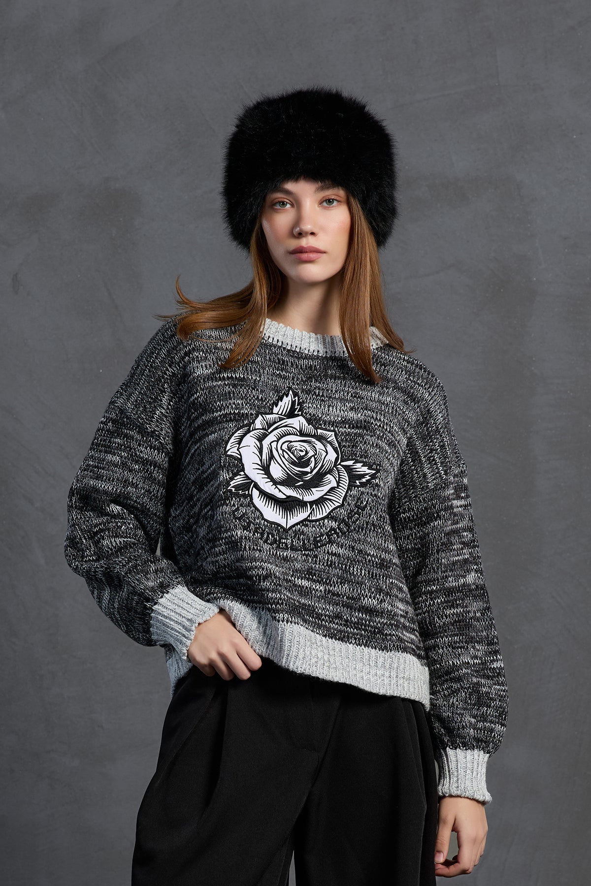 Siyah Beyaz Oversize Kazak 18054