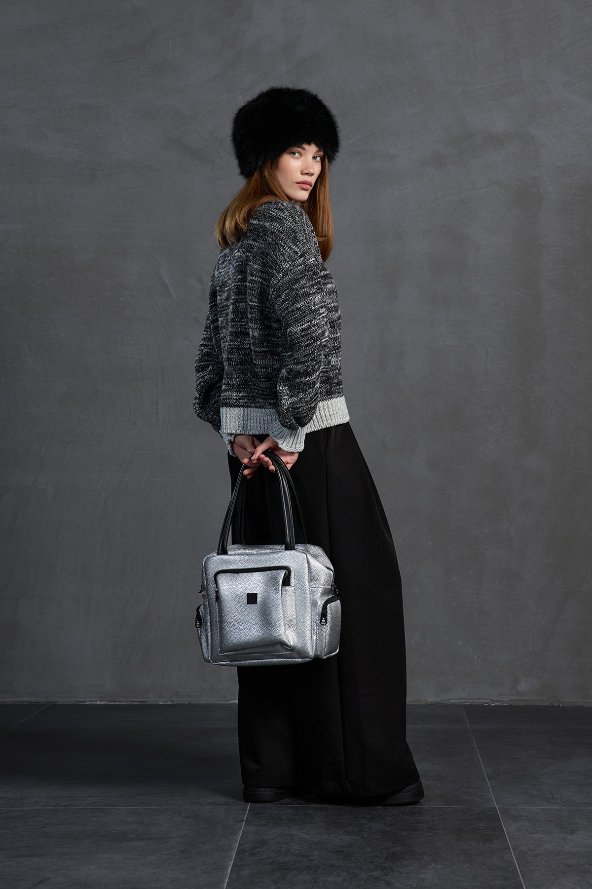 Siyah Beyaz Oversize Kazak 18054