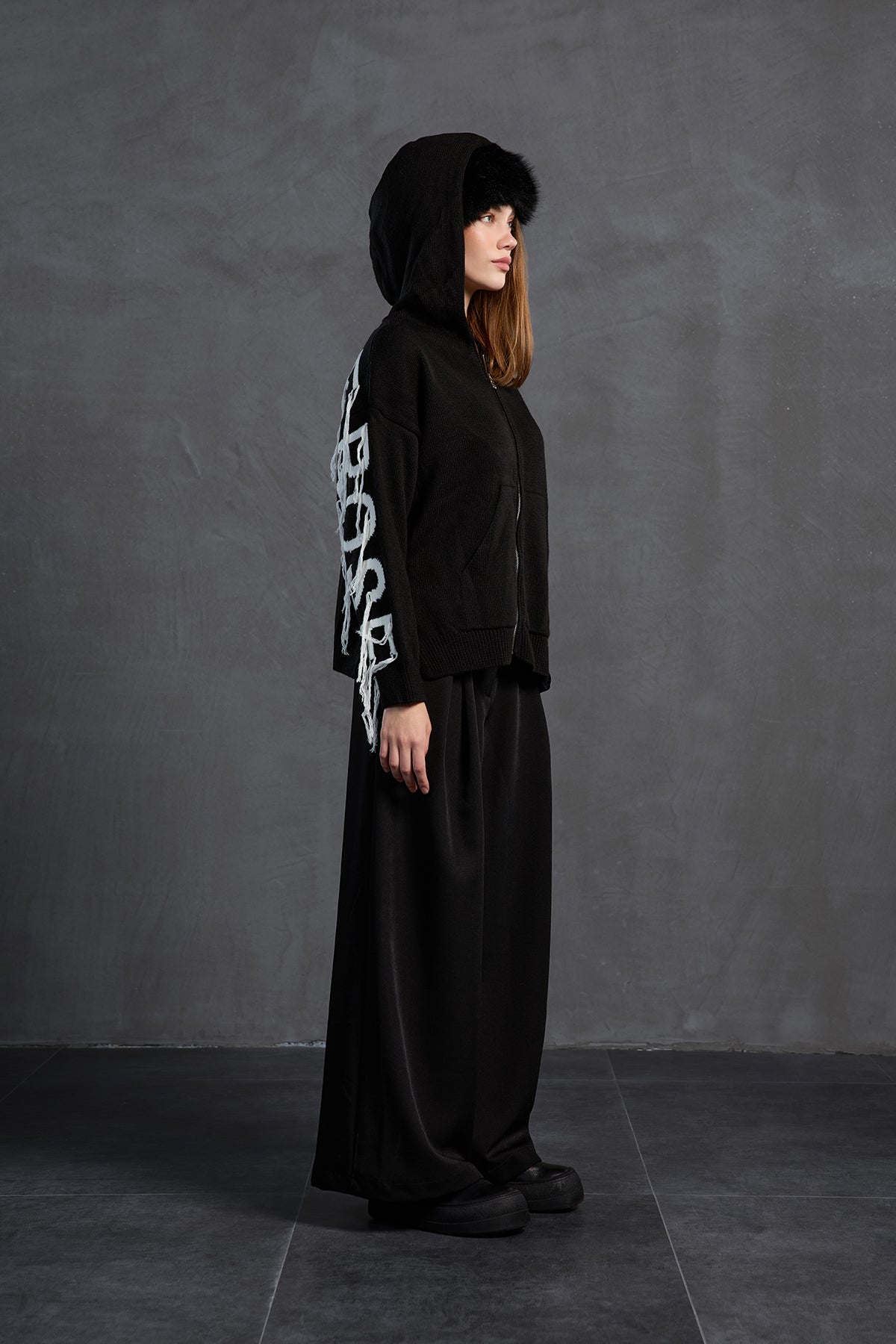 Siyah Ekru Kapüsonlu Fermuarli Oversize Kazak 18070