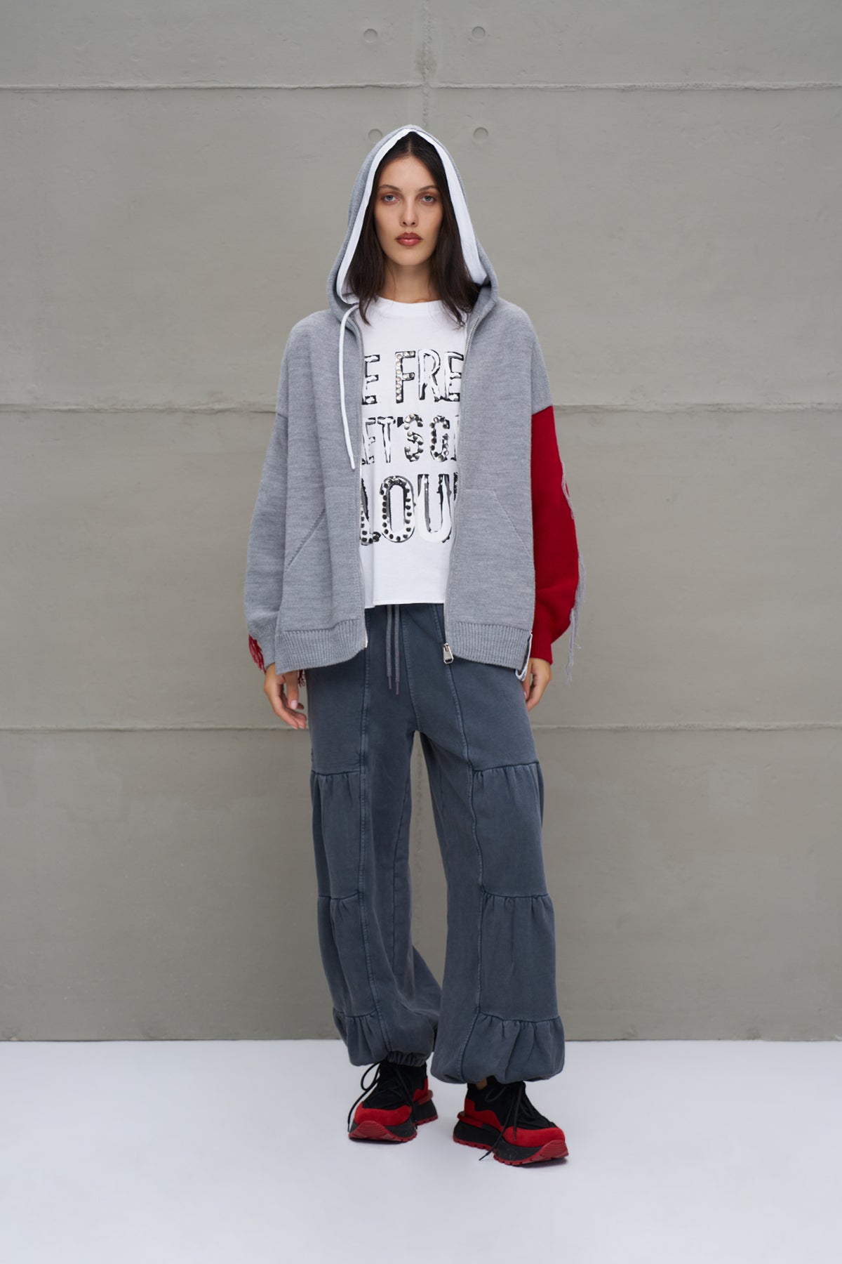 Gri Melanj Kirmizi Kapüsonlu Fermuarli Oversize Triko Kazak 18070