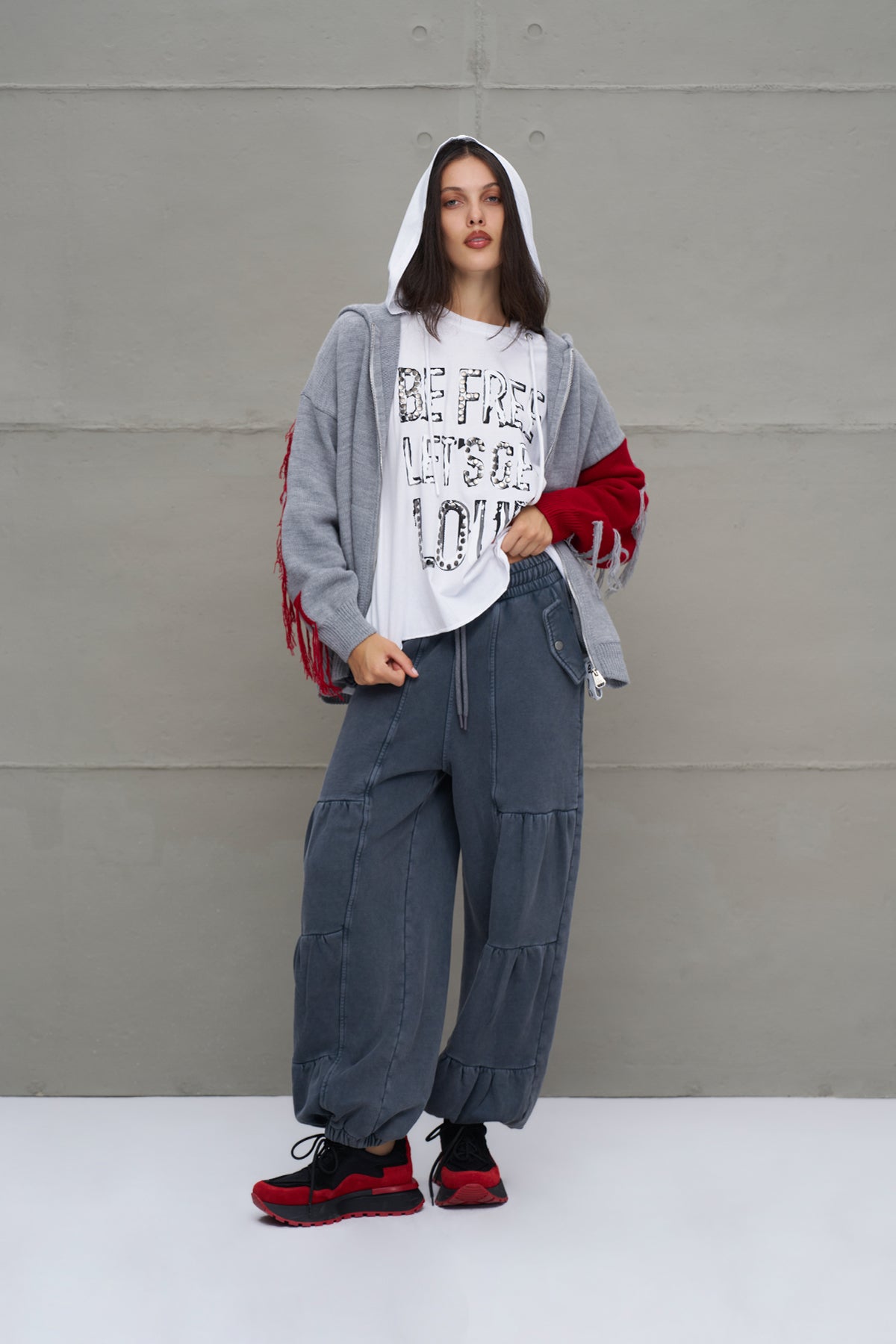 Gri Melanj Kirmizi Kapüsonlu Fermuarli Oversize Triko Kazak 18070