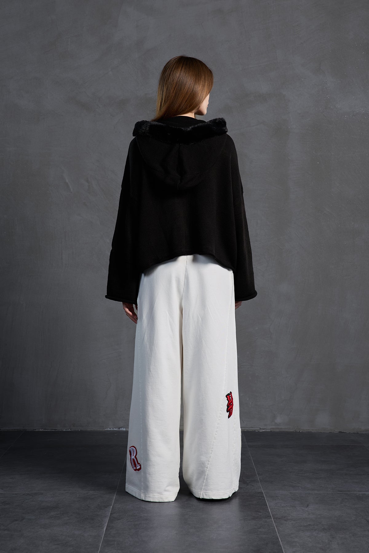 Siyah Fermuarli Yazili Oversize Kapüsonlu Kazak 18076