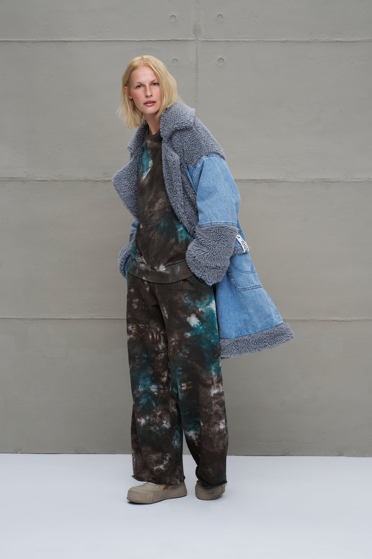 Mavi Kürk Görünümlü Kemerli Denim Ceket 18077