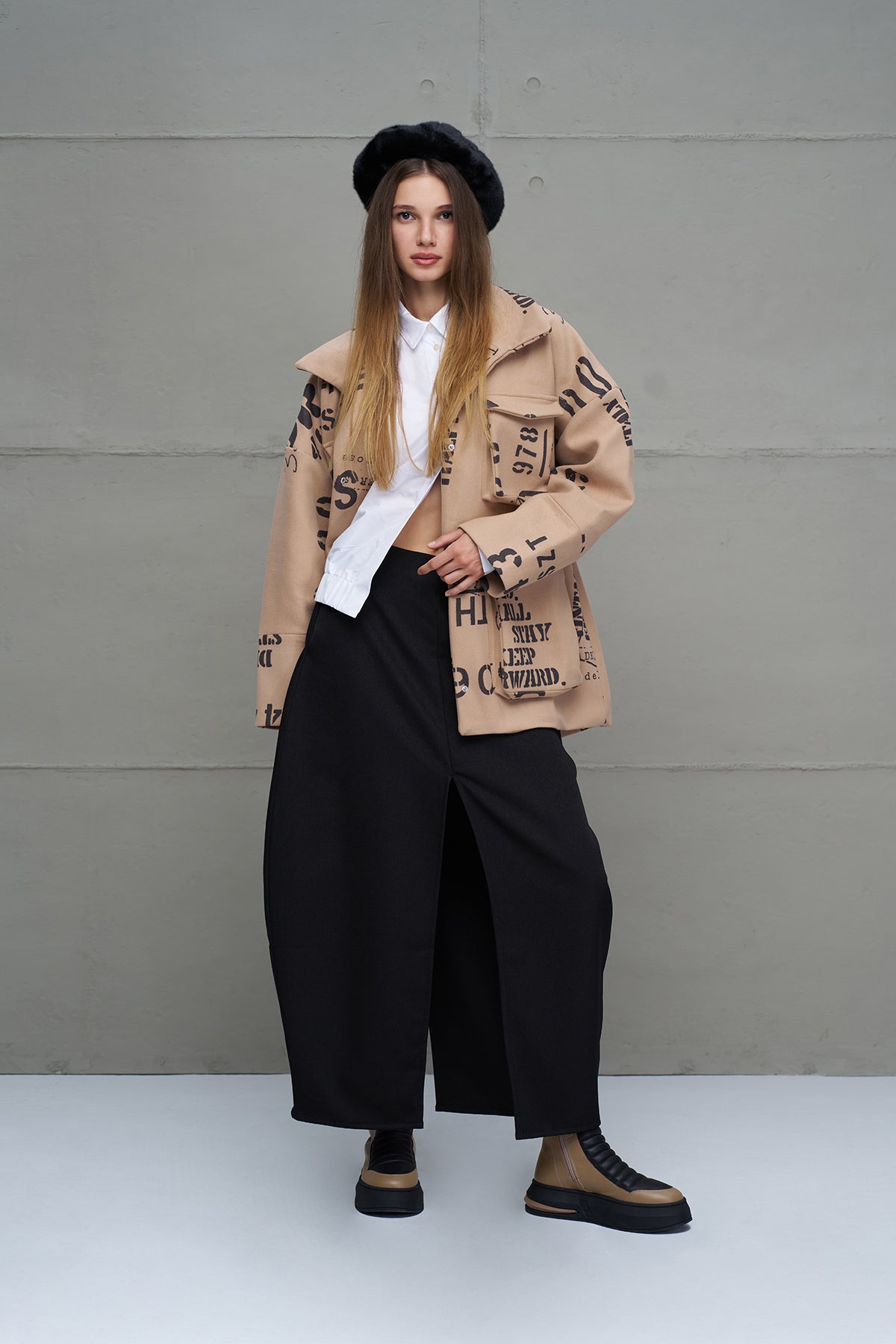 Bej Siyah Desenli Oversize Kase Ceket 18115