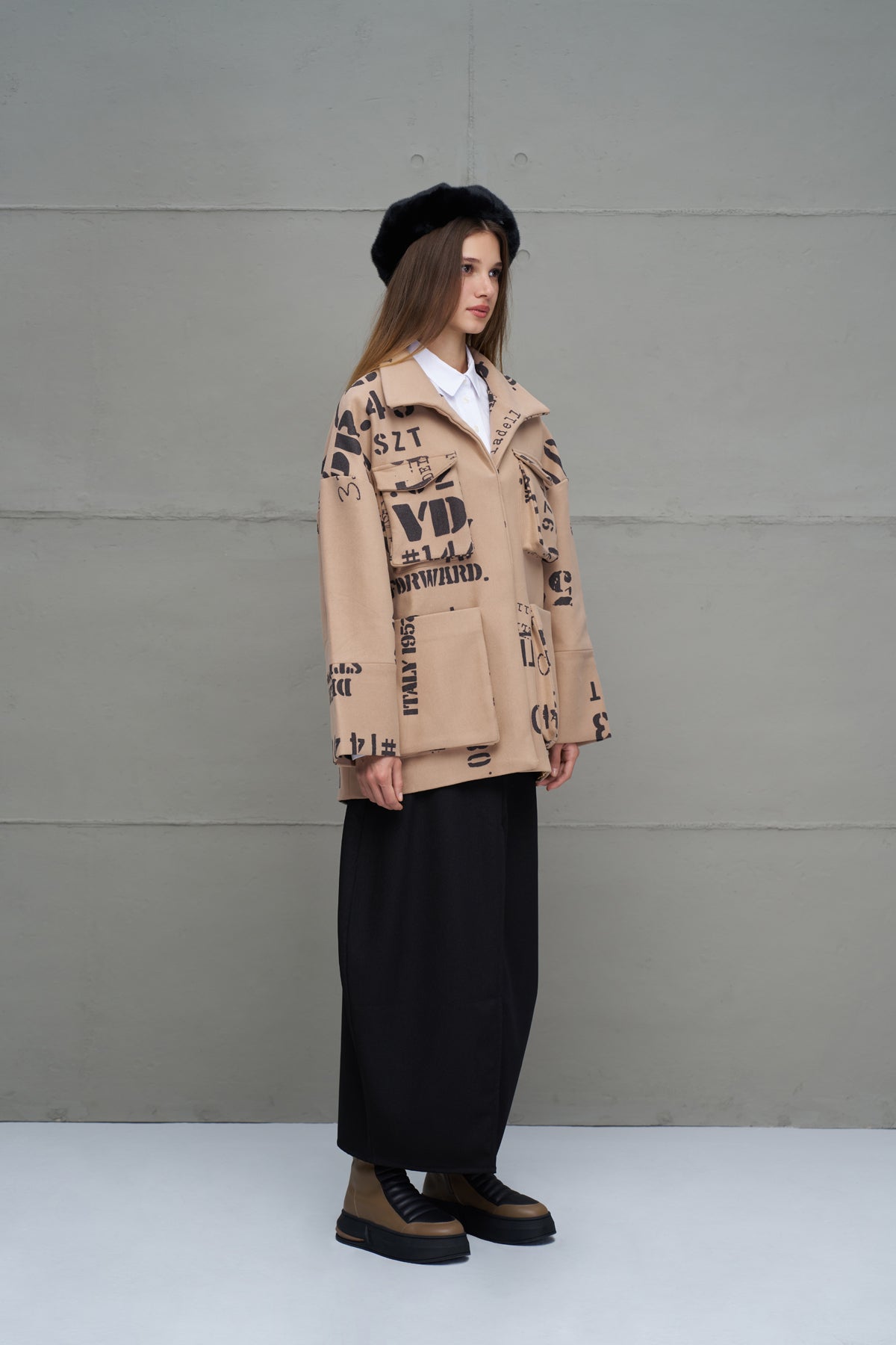 Bej Siyah Desenli Oversize Kase Ceket 18115