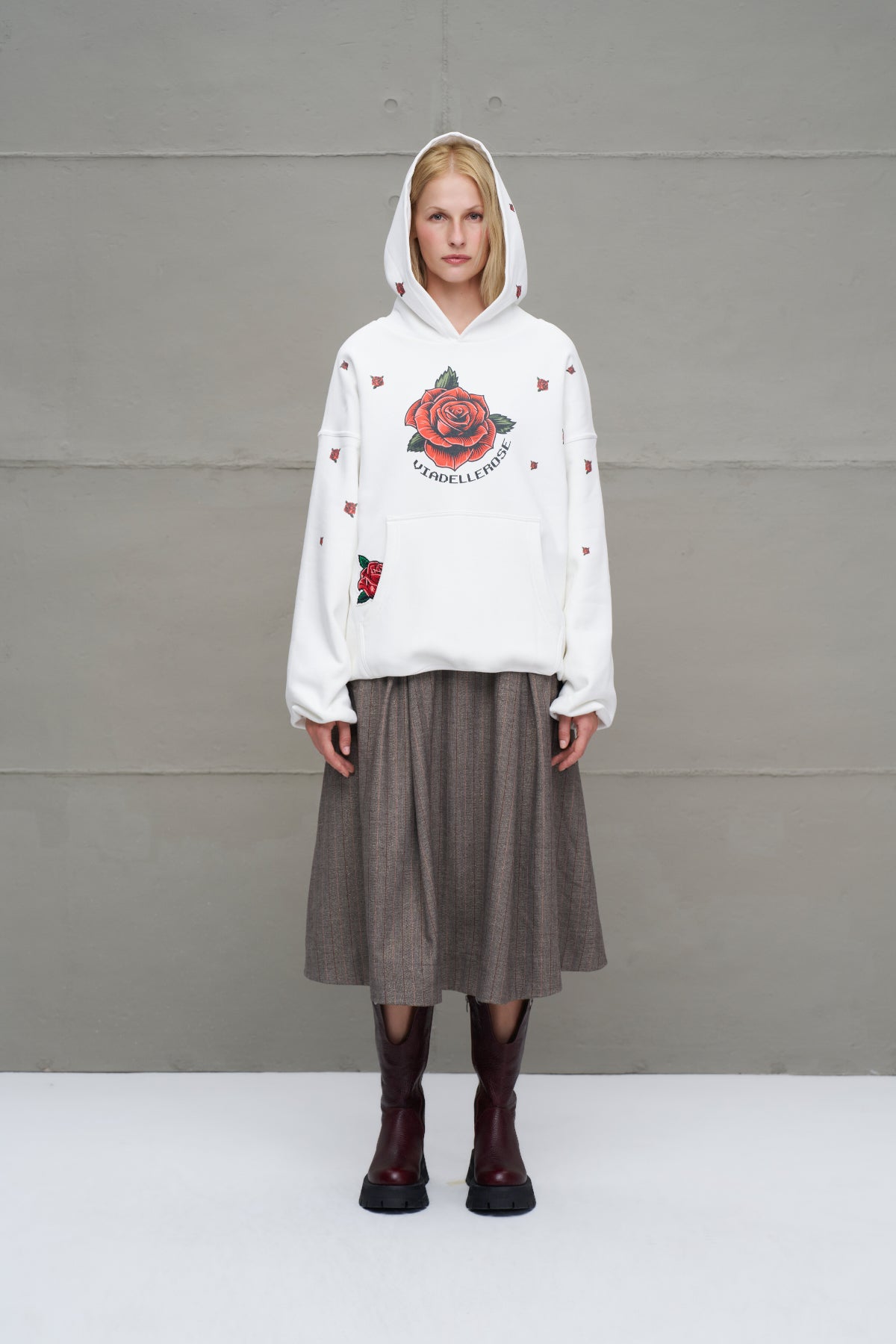 Ekru Gül Desenli Oversize Kapüsonlu Sweatshirt 18151