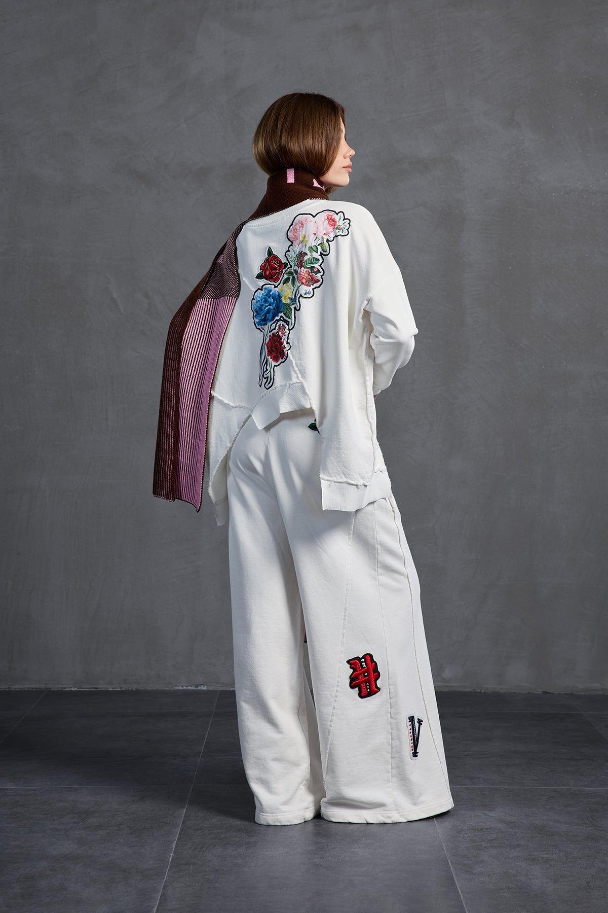 Ekru Çiçek Desenli Oversize Sweatshirt 18157