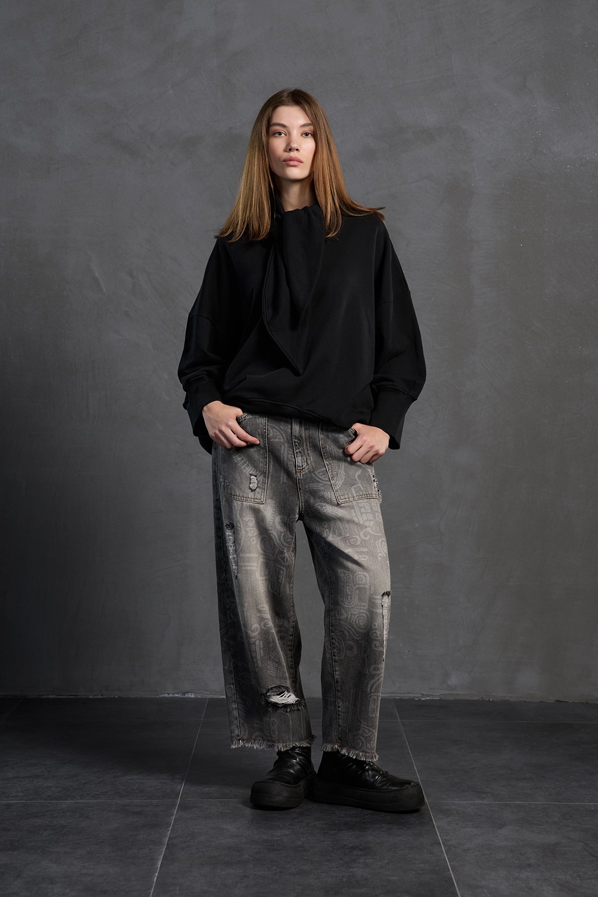 Siyah Sal Detayli Oversize Sweatshirt 18162