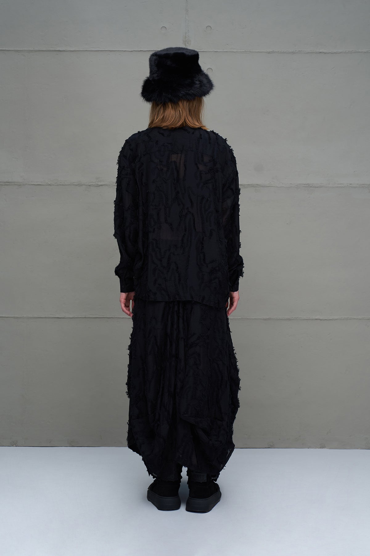 Siyah Yari Transparan Püsküllü Gömlek 18171