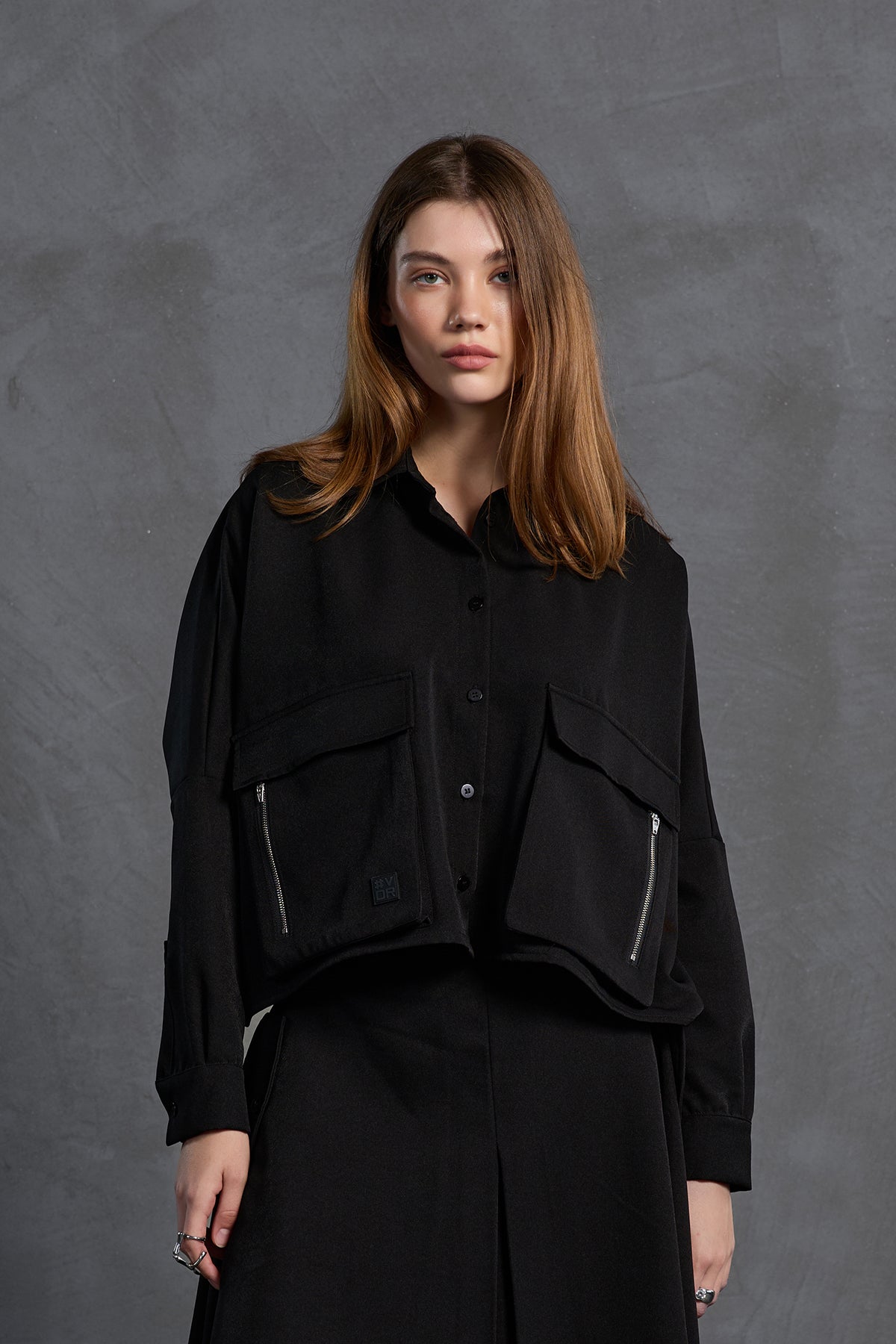 Siyah Fermuar Detayli Cepli Gömlek 18197