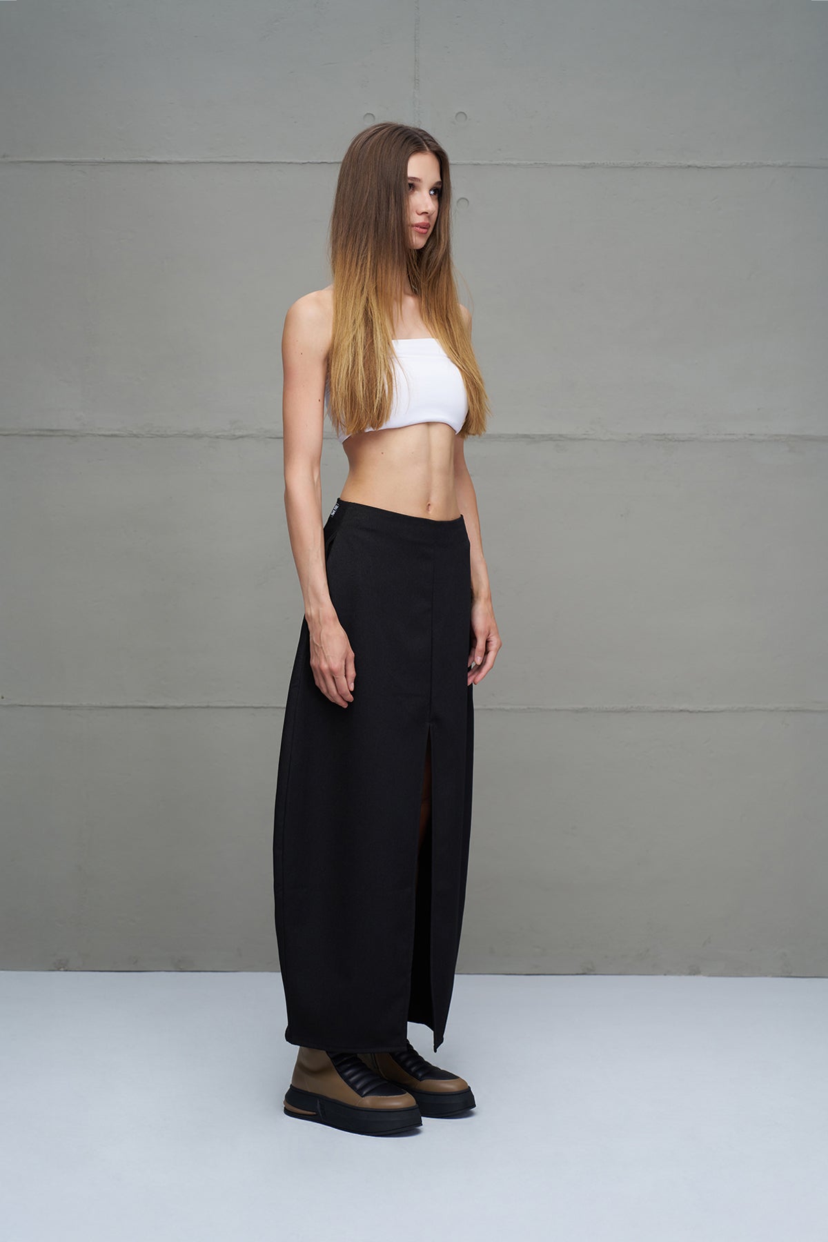 Siyah Yirtmaçli Balon Midi Etek 18204